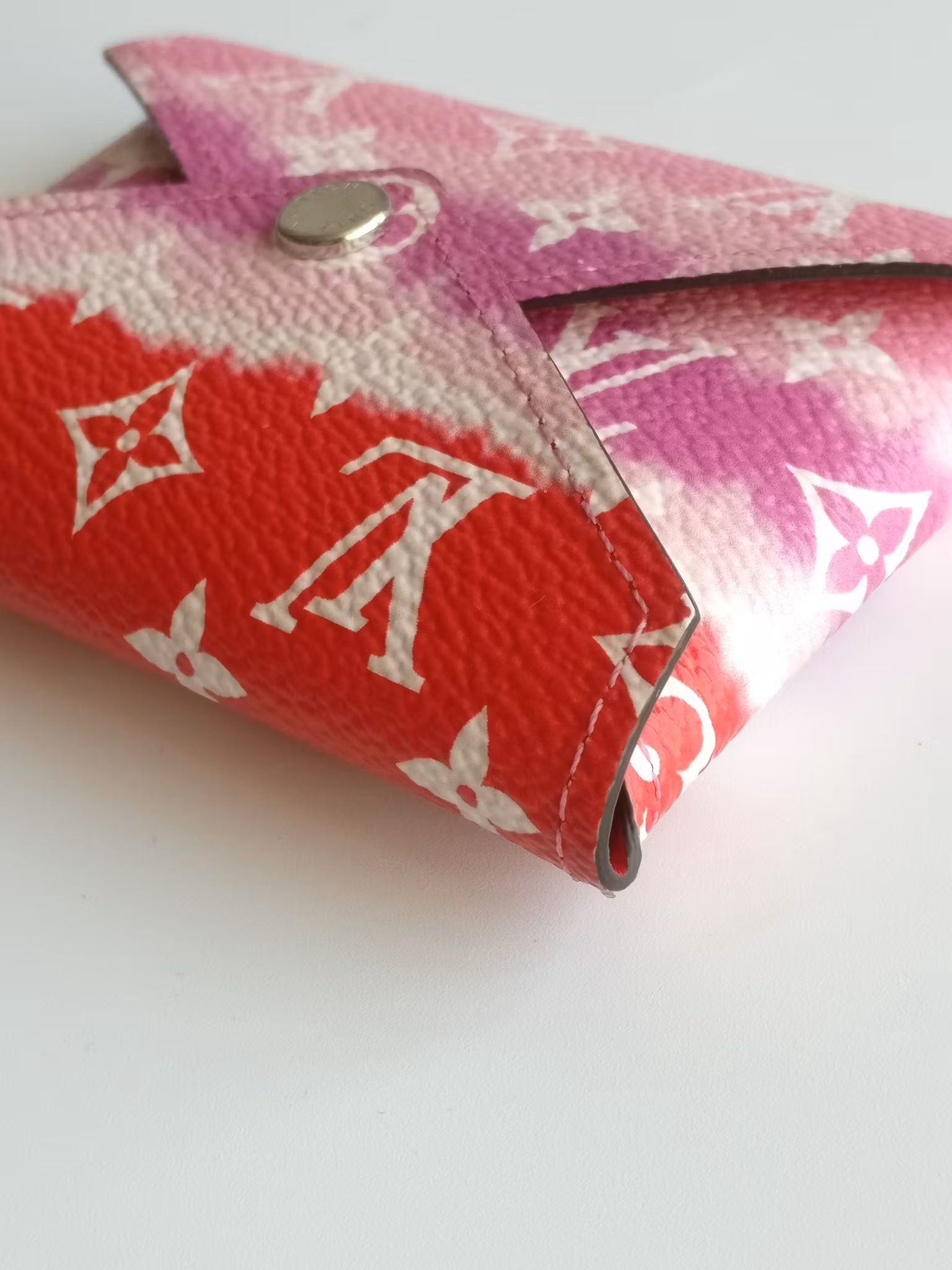 Louis Vuitton escale Kirigami S