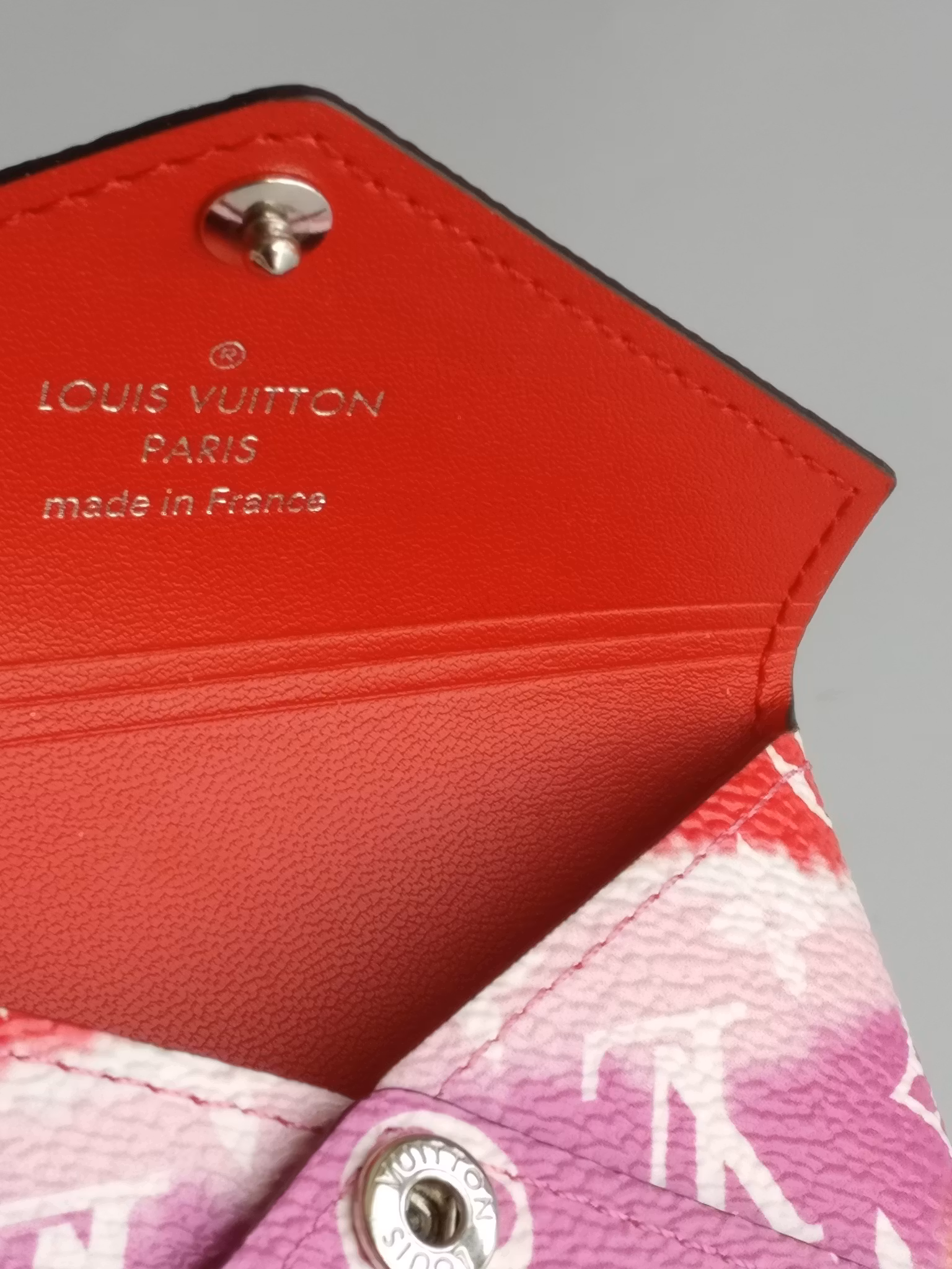 Louis Vuitton escale Kirigami S