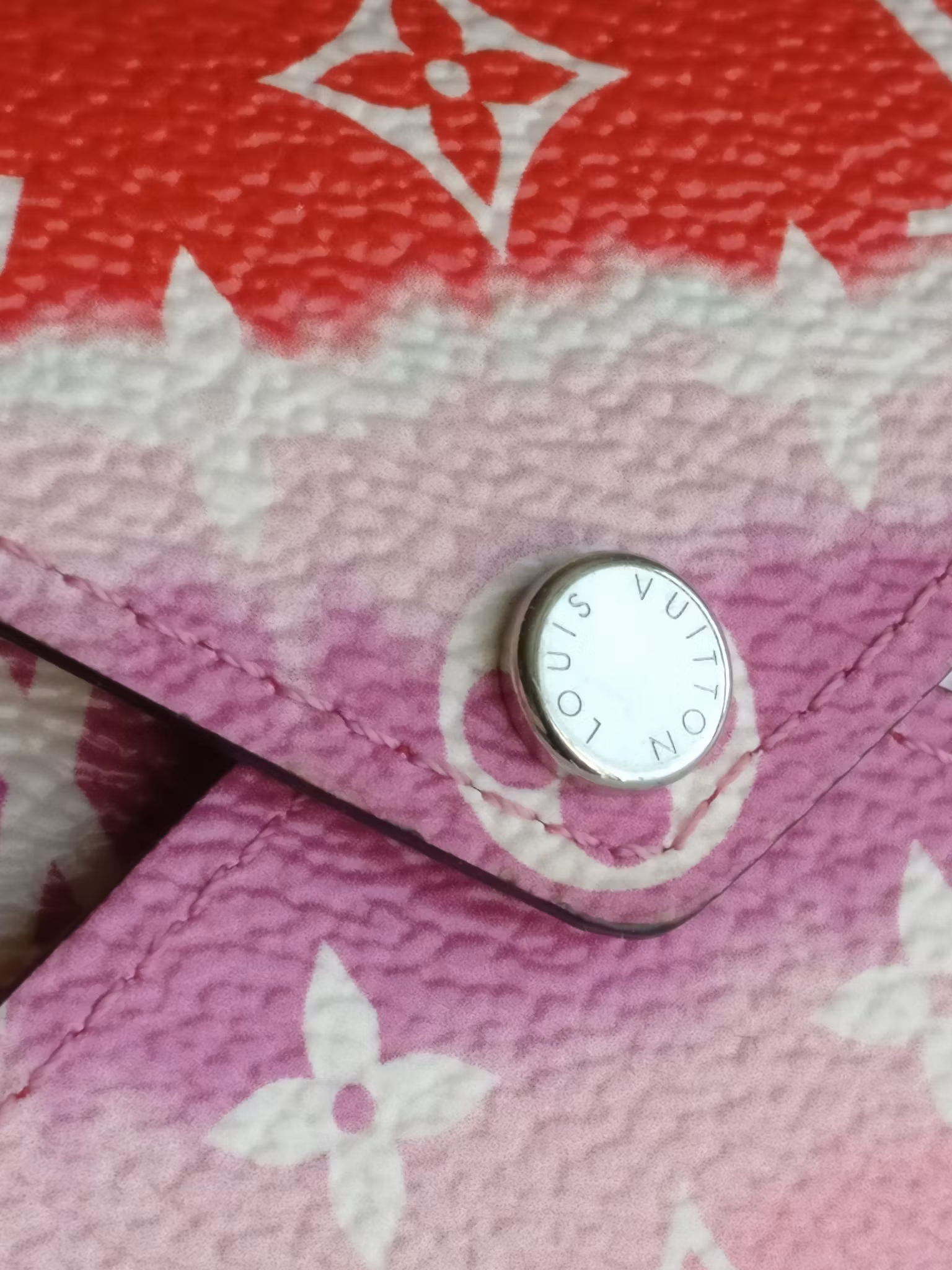 Louis Vuitton escale Kirigami S