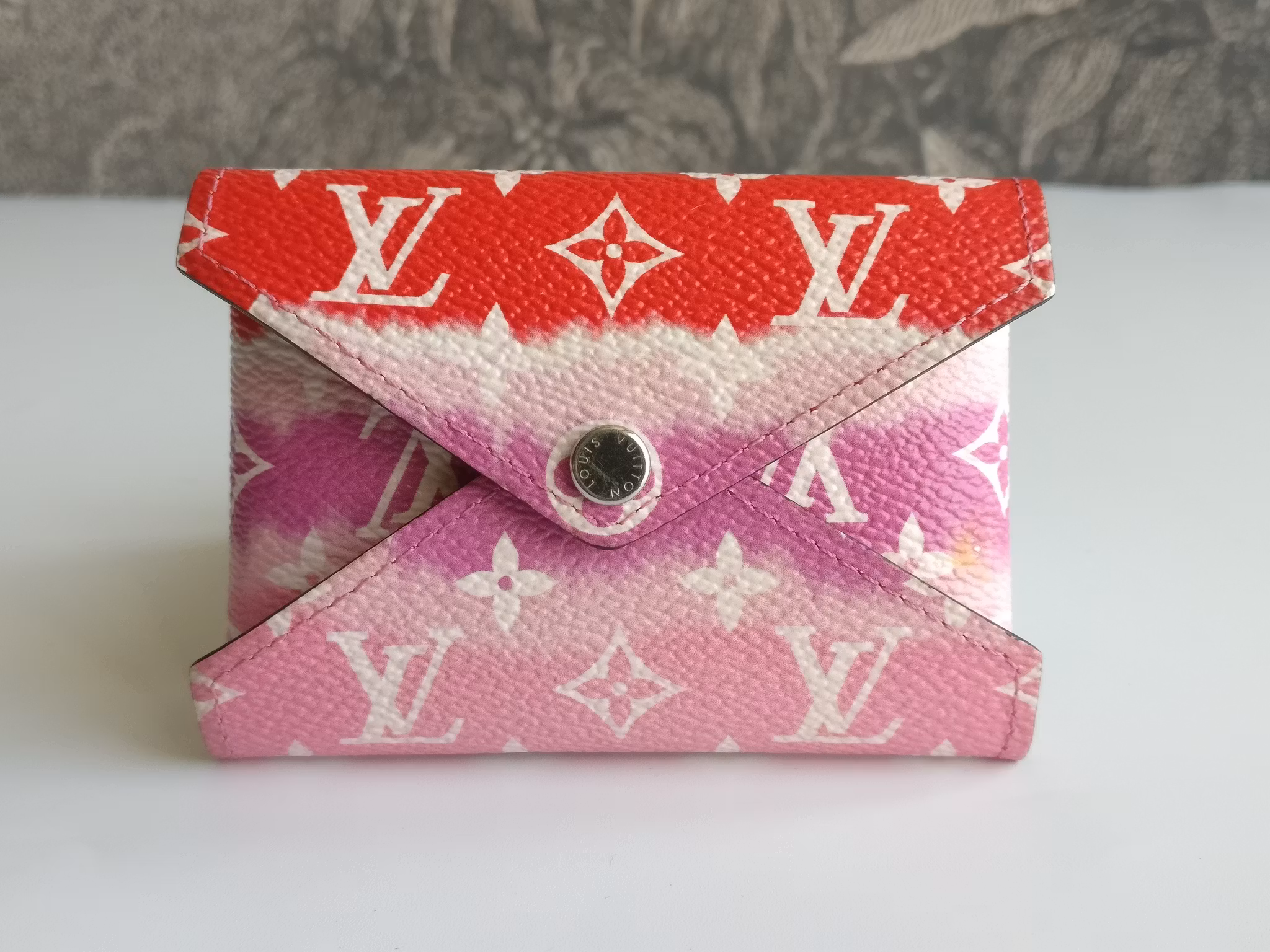 Louis Vuitton escale Kirigami S