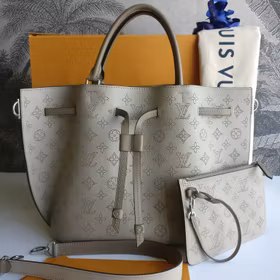 Louis Vuitton Girolata Mahina Galet