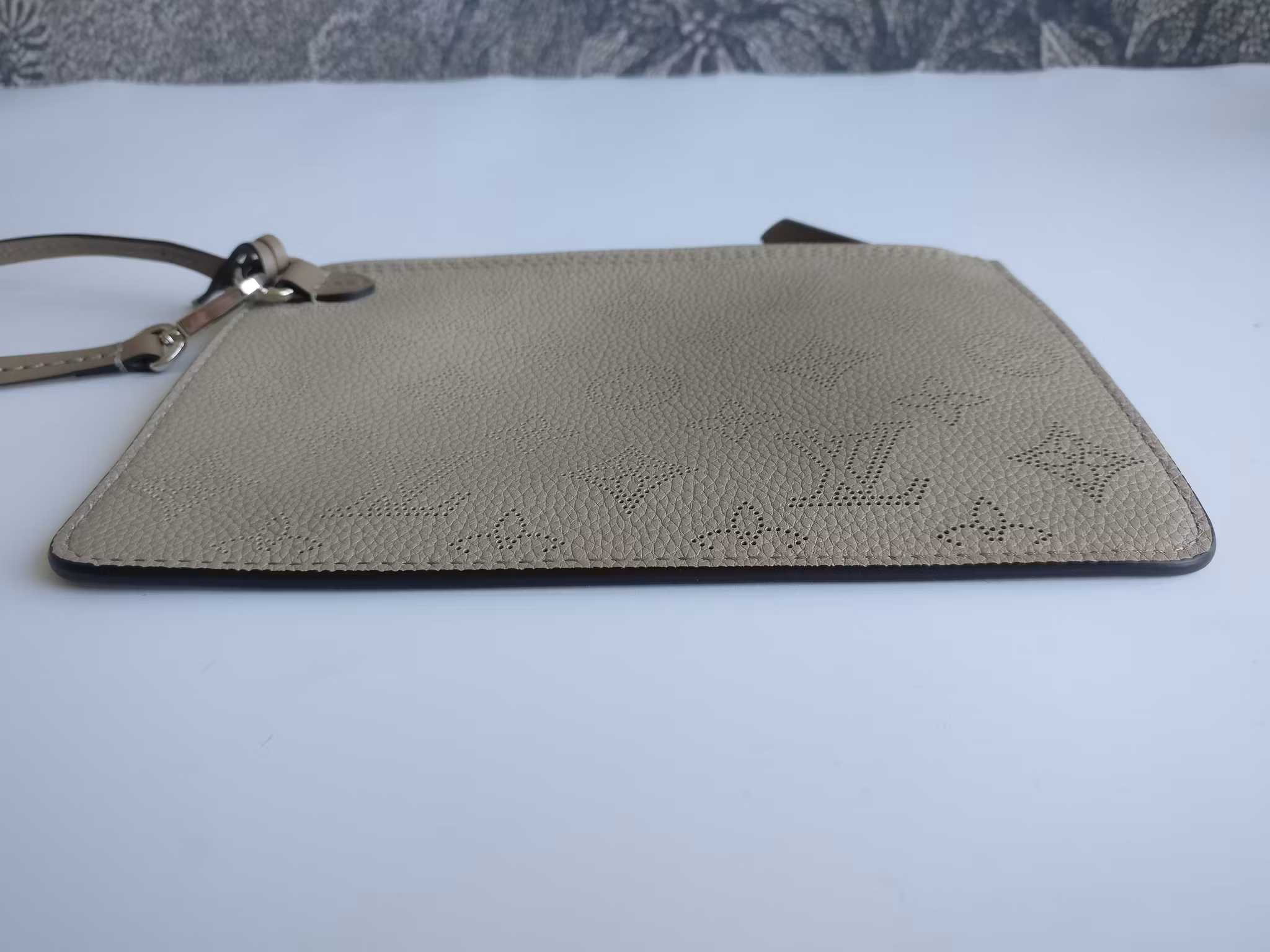 Louis Vuitton Girolata Mahina Galet