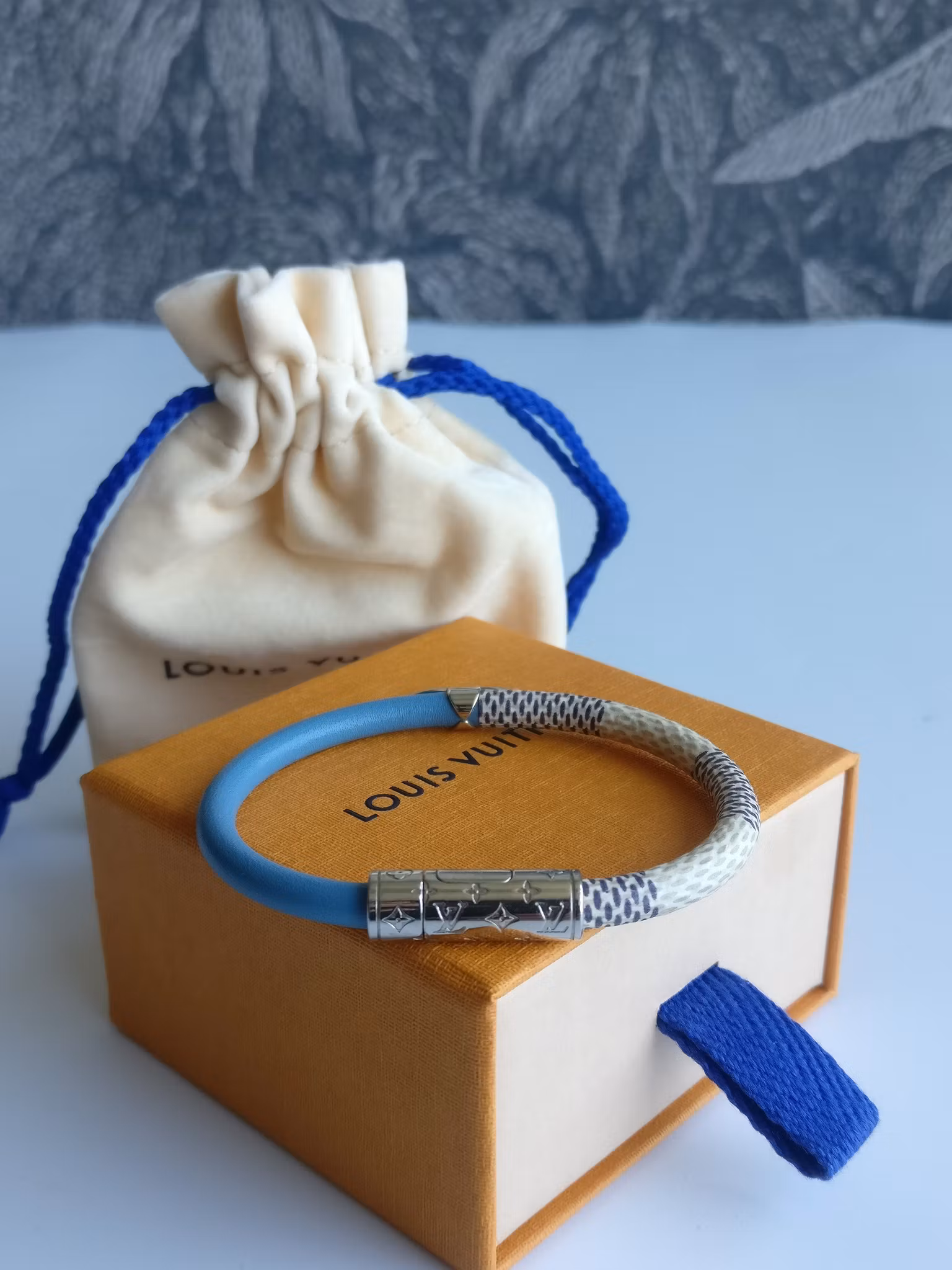 Louis Vuitton Daily Confidential Bracelet damier azur