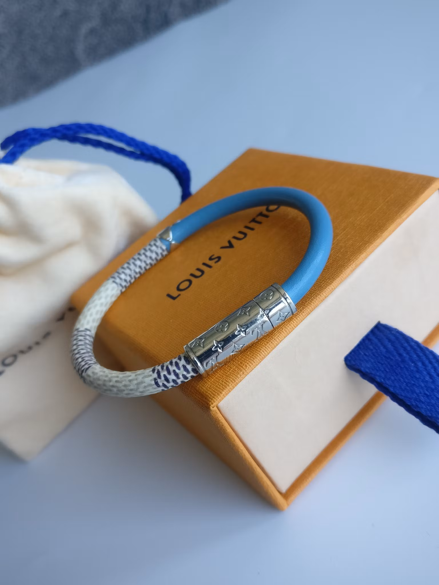 Louis Vuitton Daily Confidential Bracelet damier azur