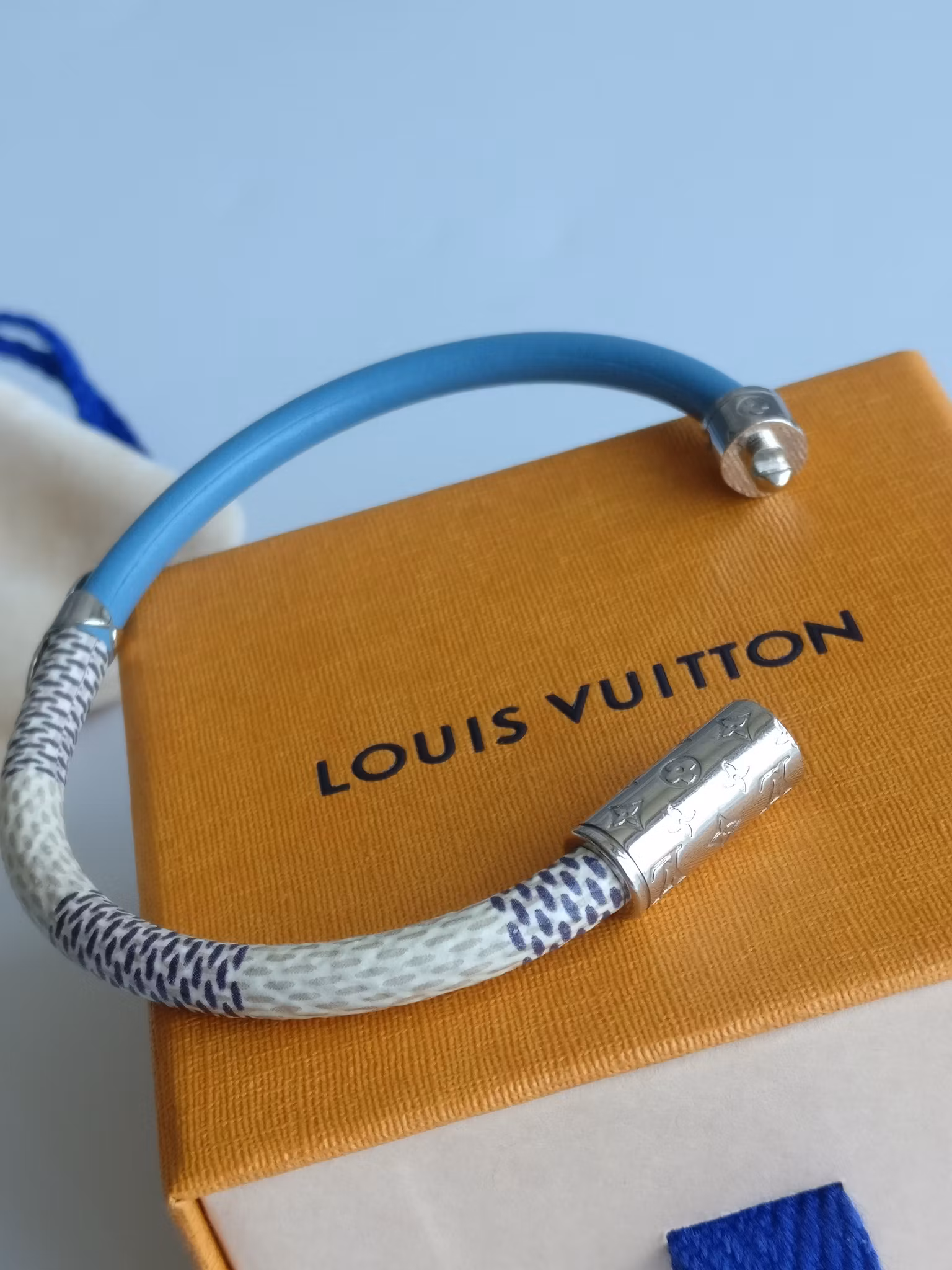 Louis Vuitton Daily Confidential Bracelet damier azur