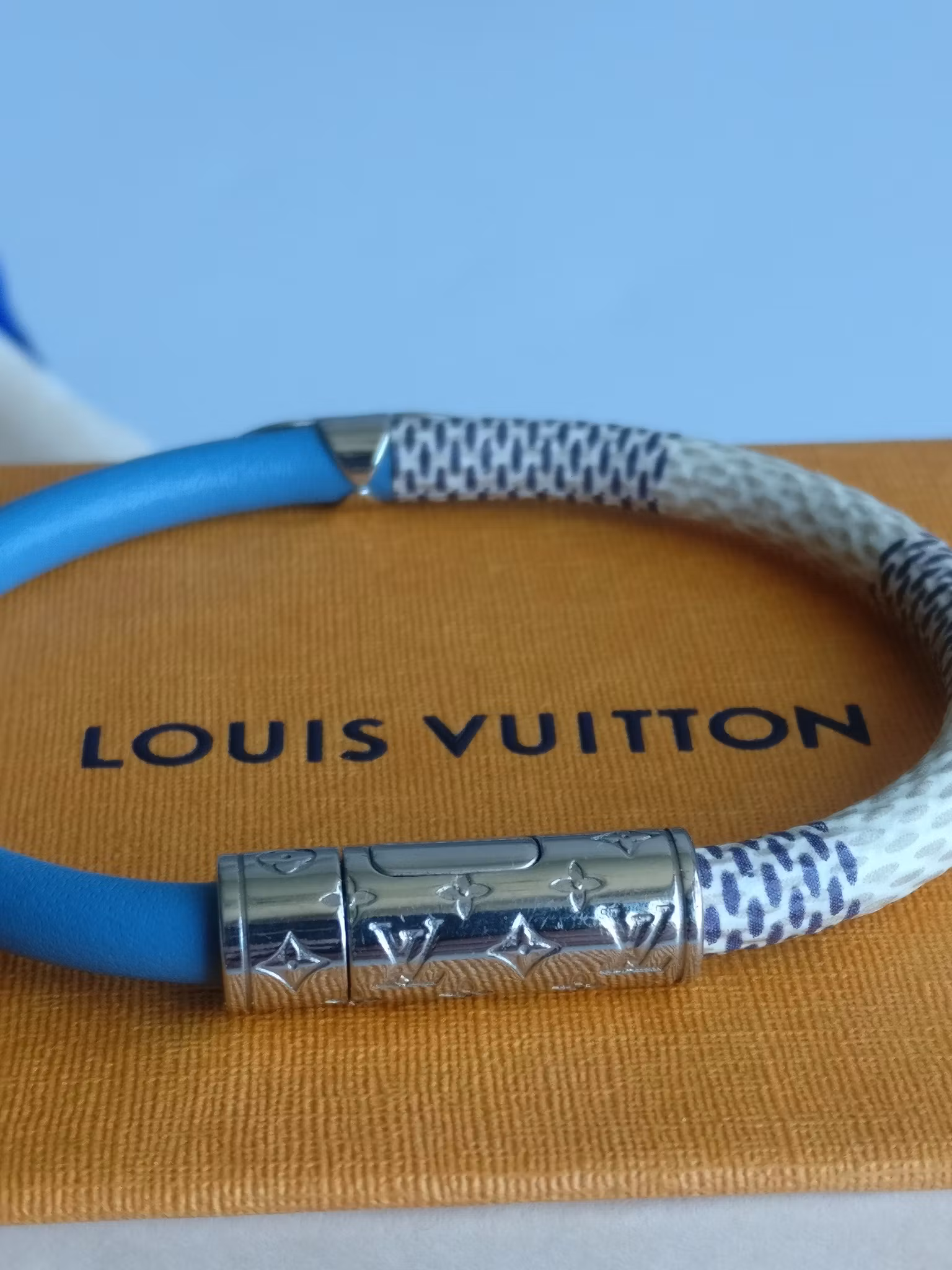 Louis Vuitton Daily Confidential Bracelet damier azur