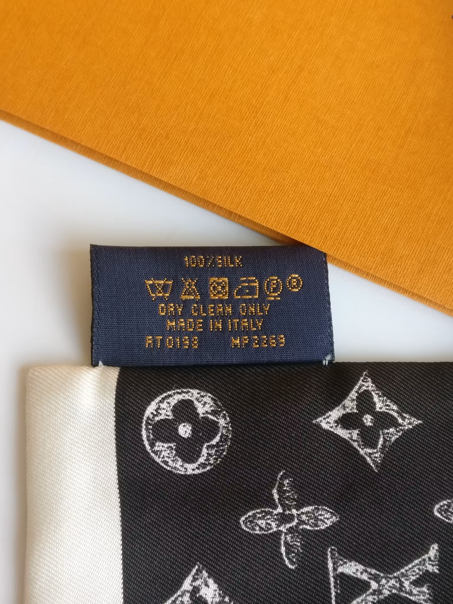 Louis Vuitton bandeau Catogram limited edition