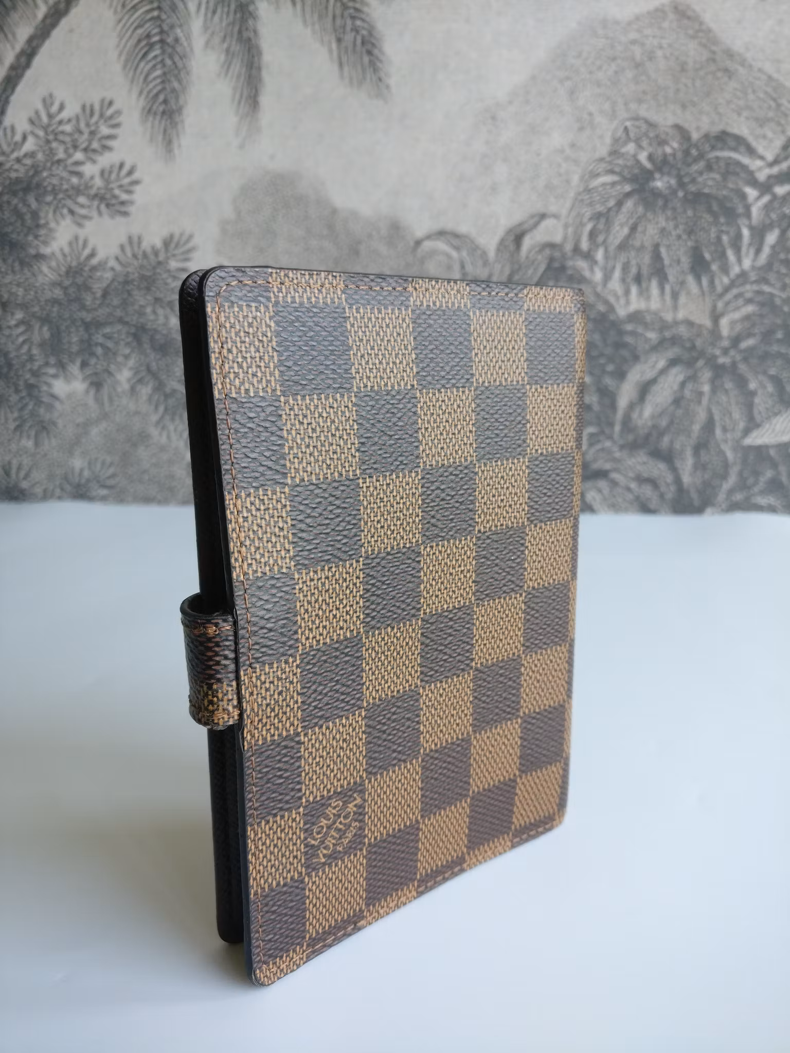 Louis Vuitton Small ring Agenda cover