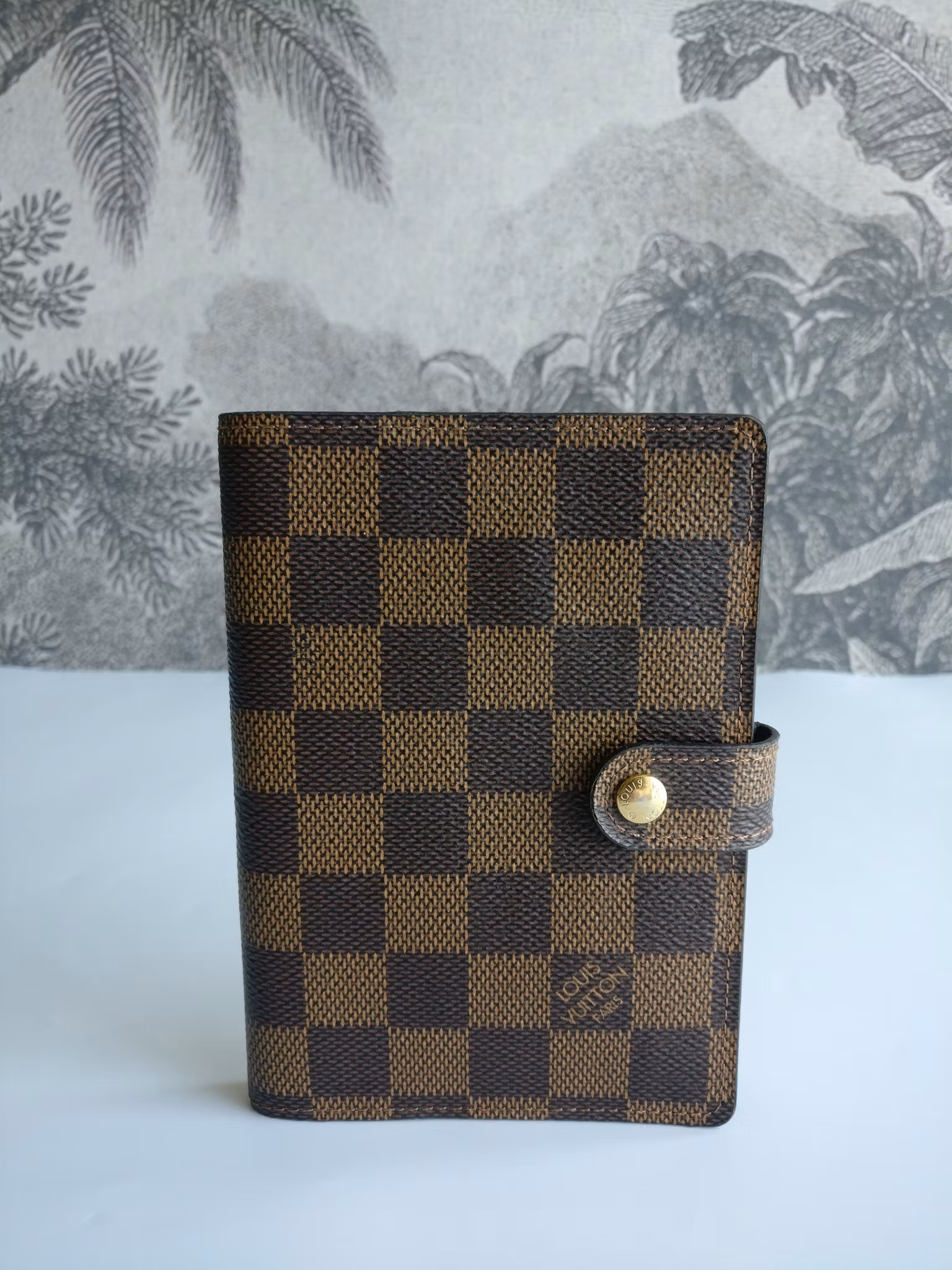 Louis Vuitton Small ring Agenda cover
