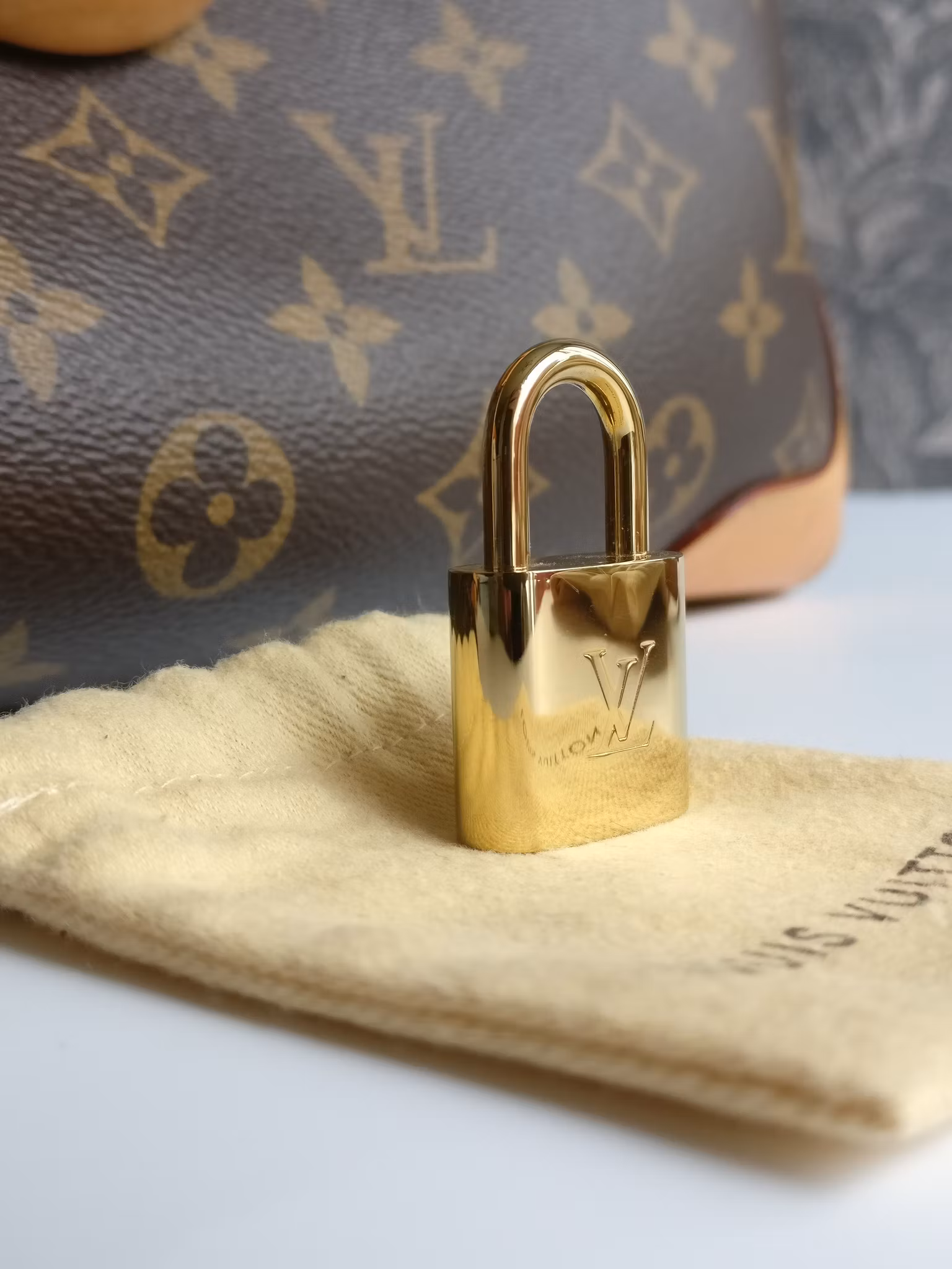 Louis Vuitton Retiro 2 Way