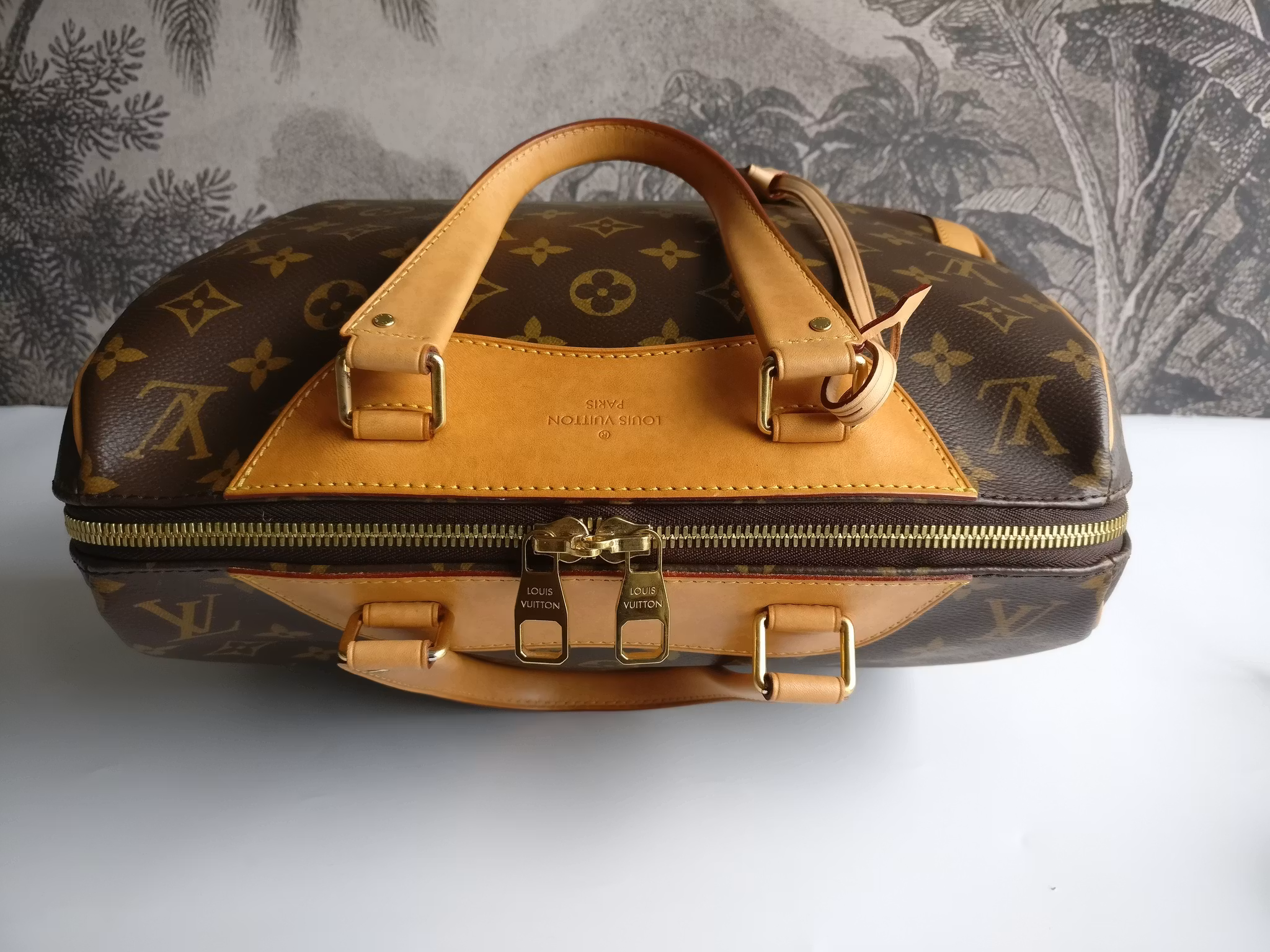 Louis Vuitton Retiro 2 Way