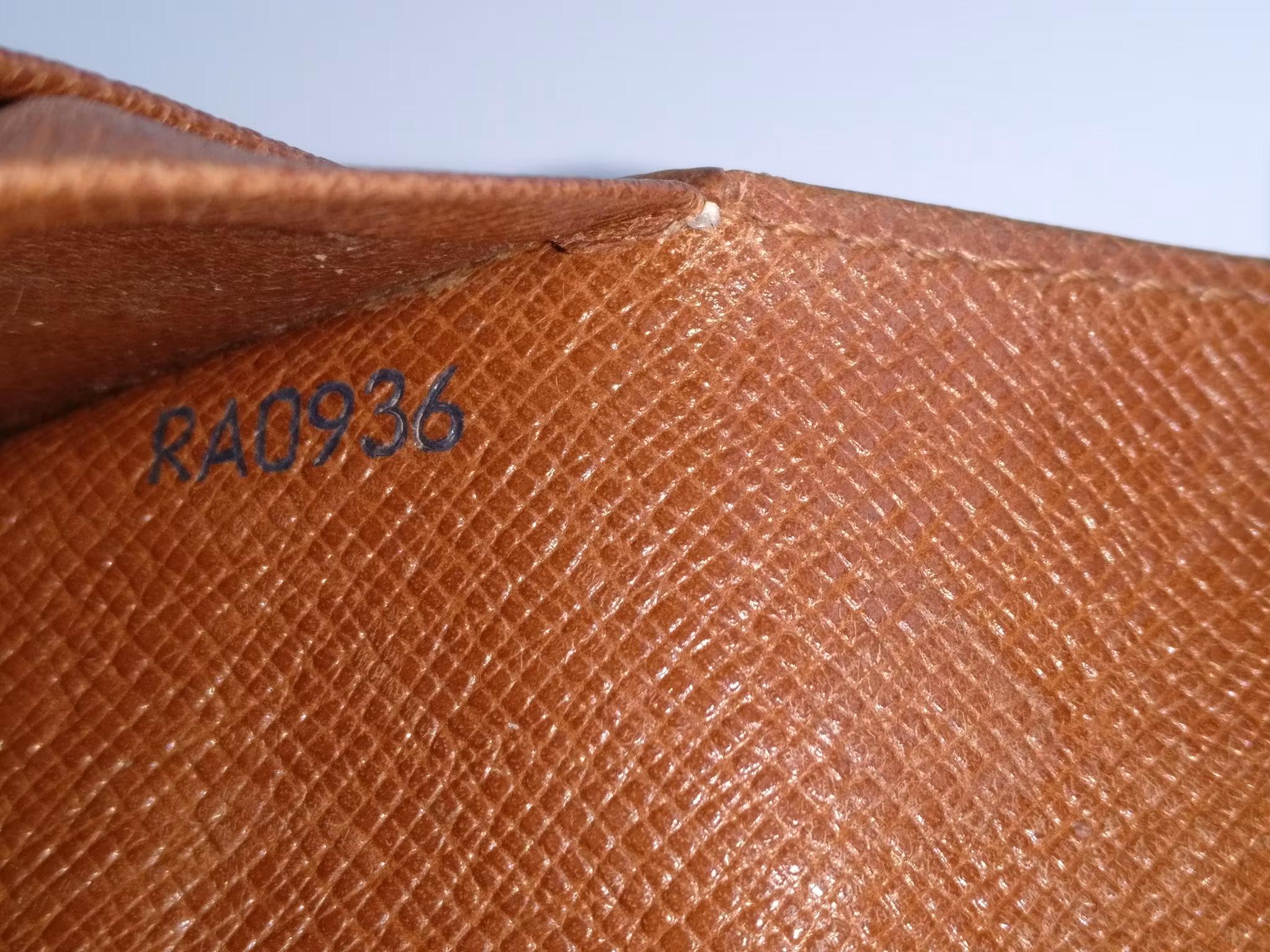 Louis Vuitton vintage Porte Monnaie Billet Tresor