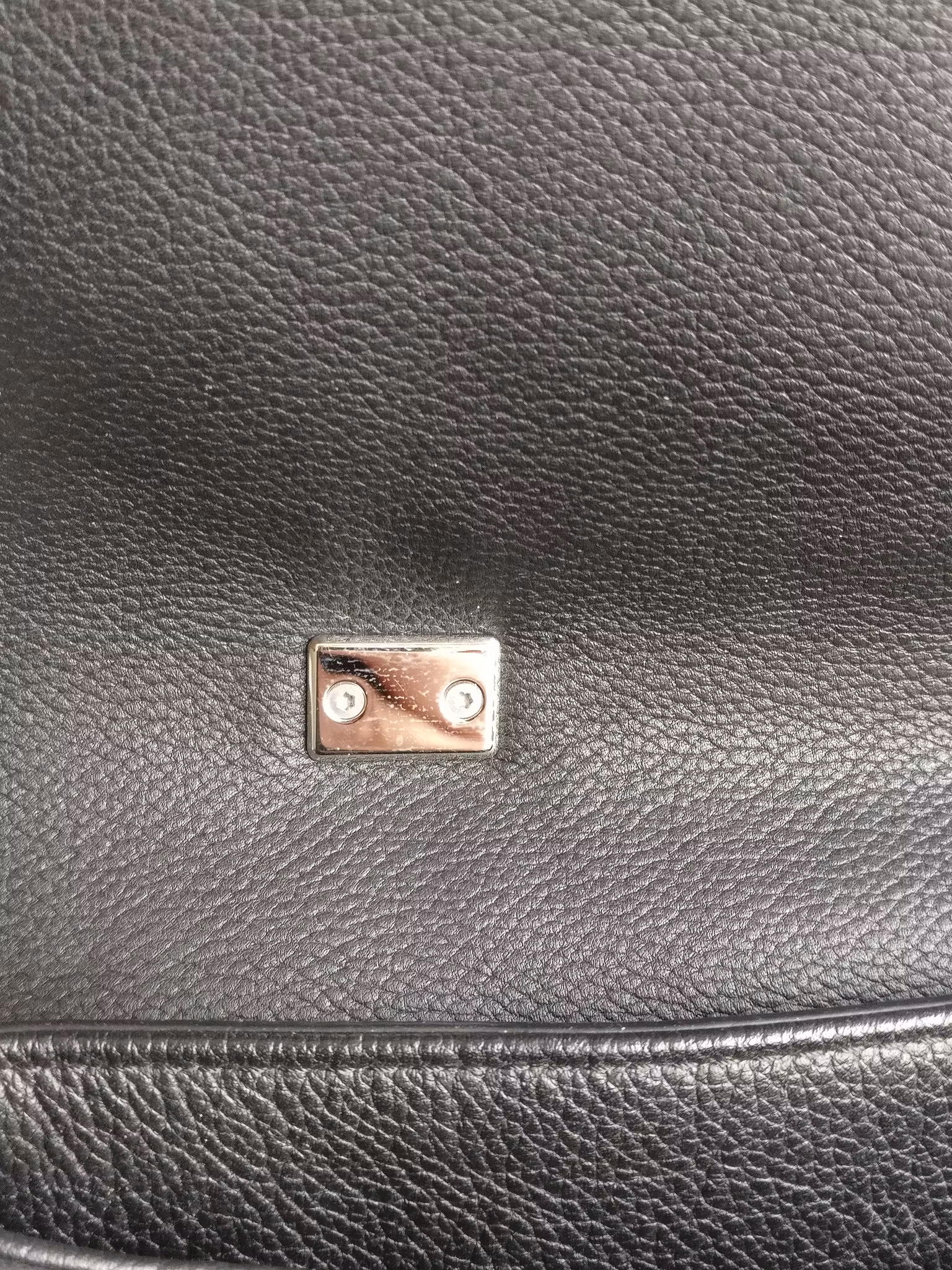 Louis Vuitton LockMe II Noir