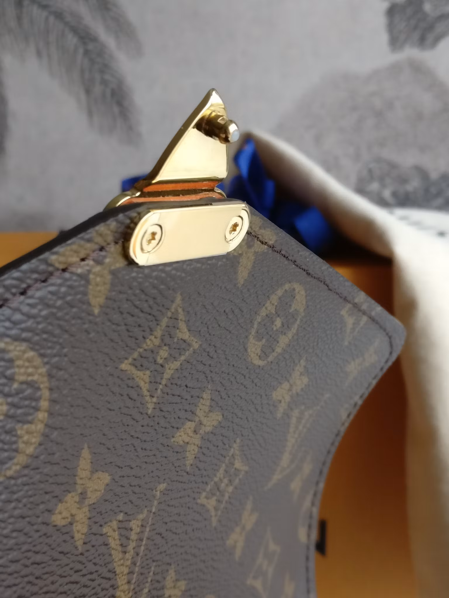 Louis Vuitton Pochette Metis