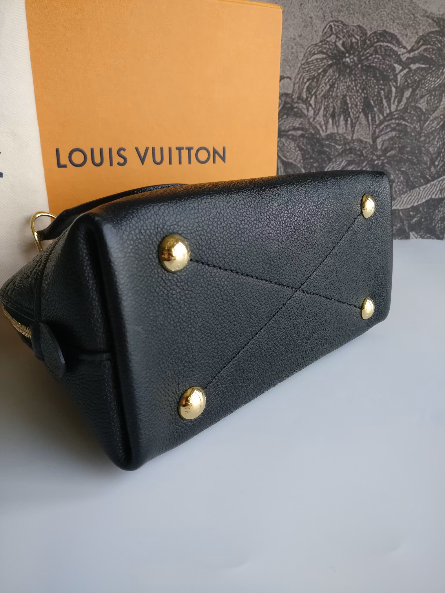 Louis Vuitton Neo Alma BB empreinte