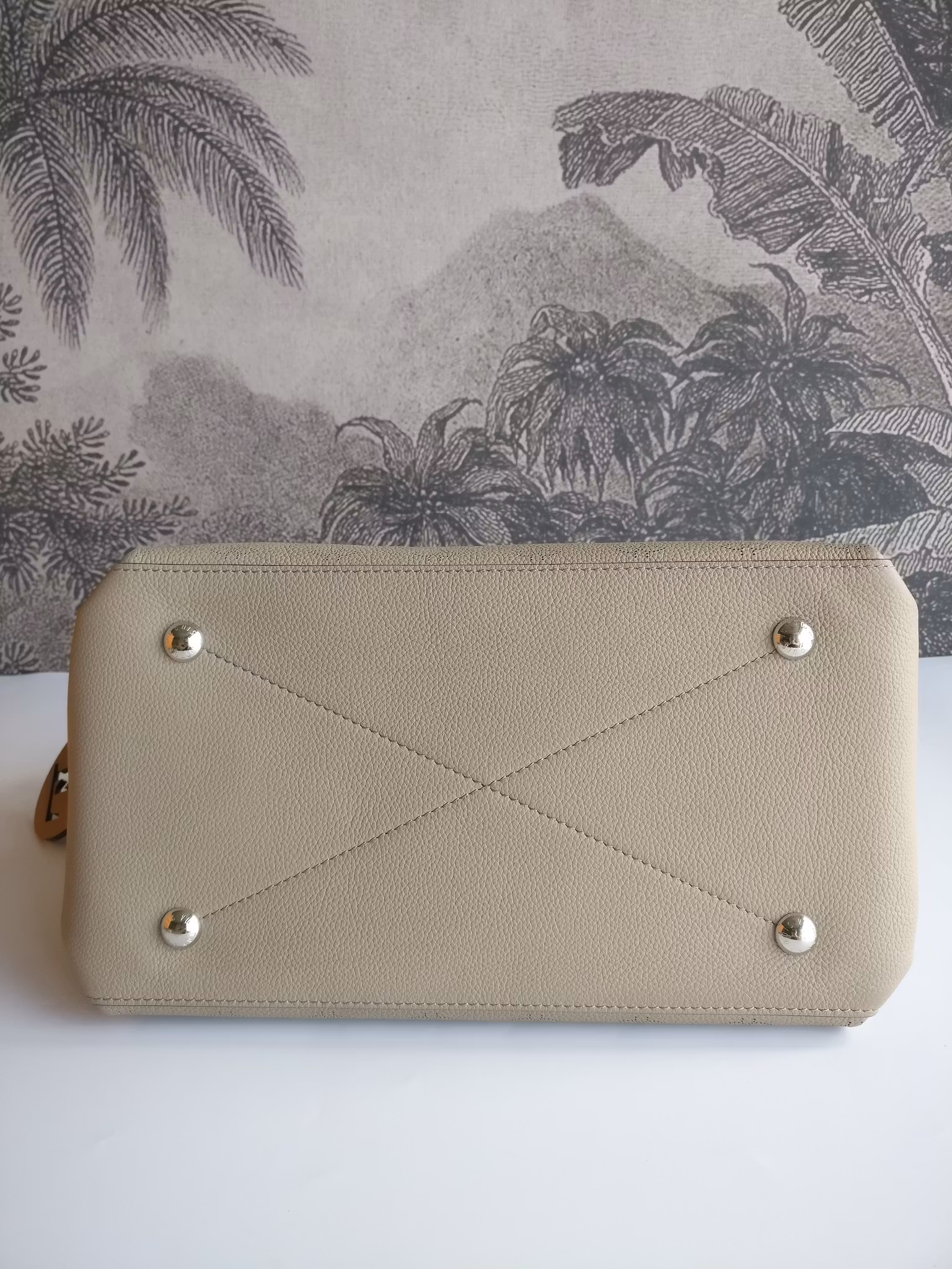 Louis Vuitton Beaubourg MM Hobo