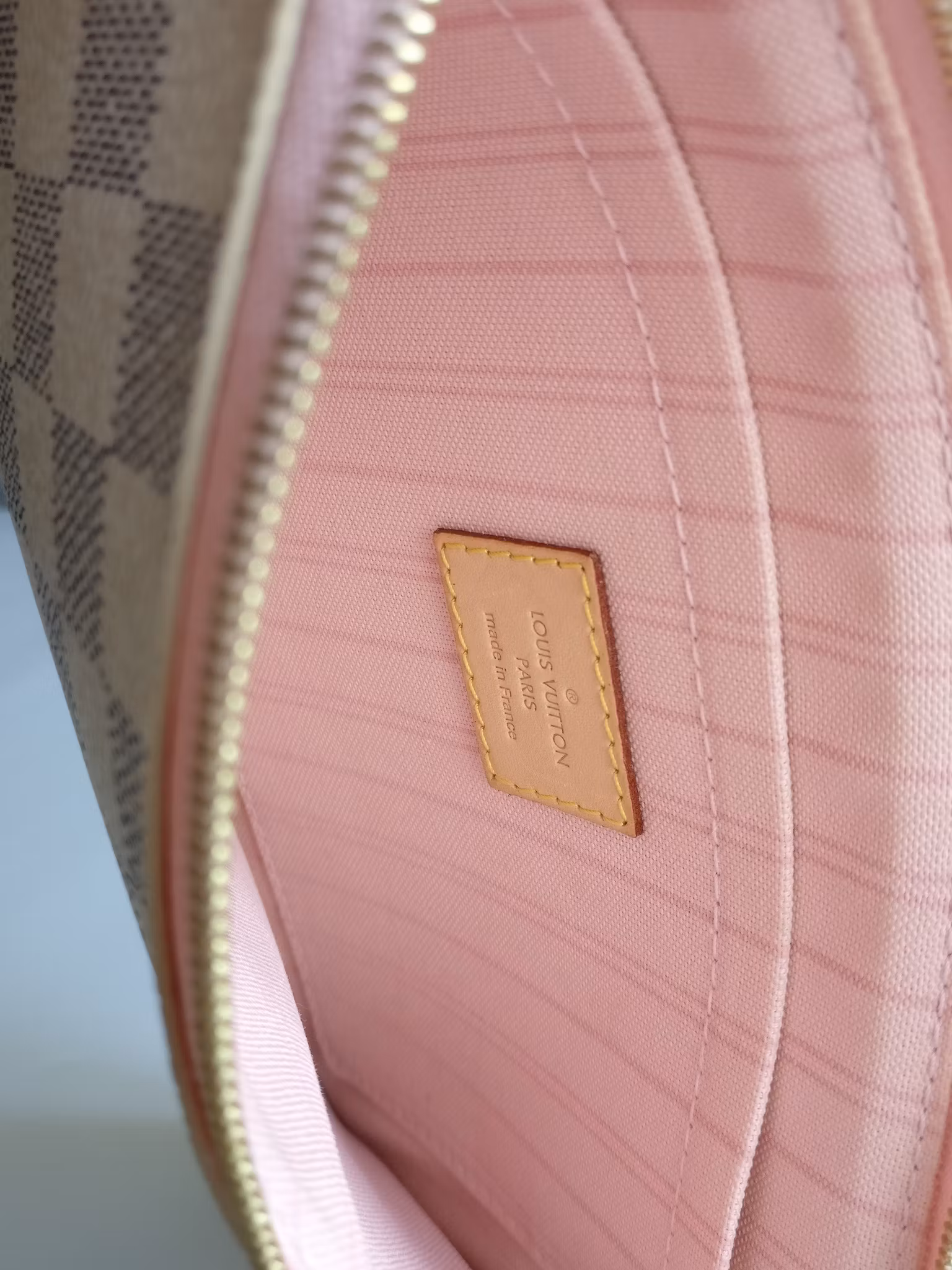 Louis Vuitton Neverfull MM clutch