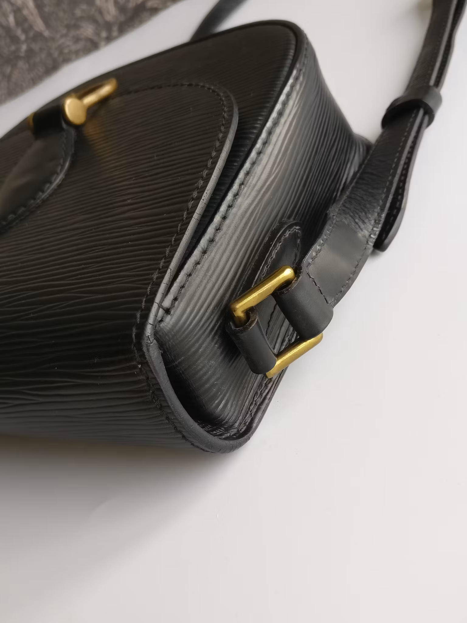 Louis Vuitton St Cloud PM black epi
