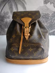 Louis Vuitton Montsouris MM