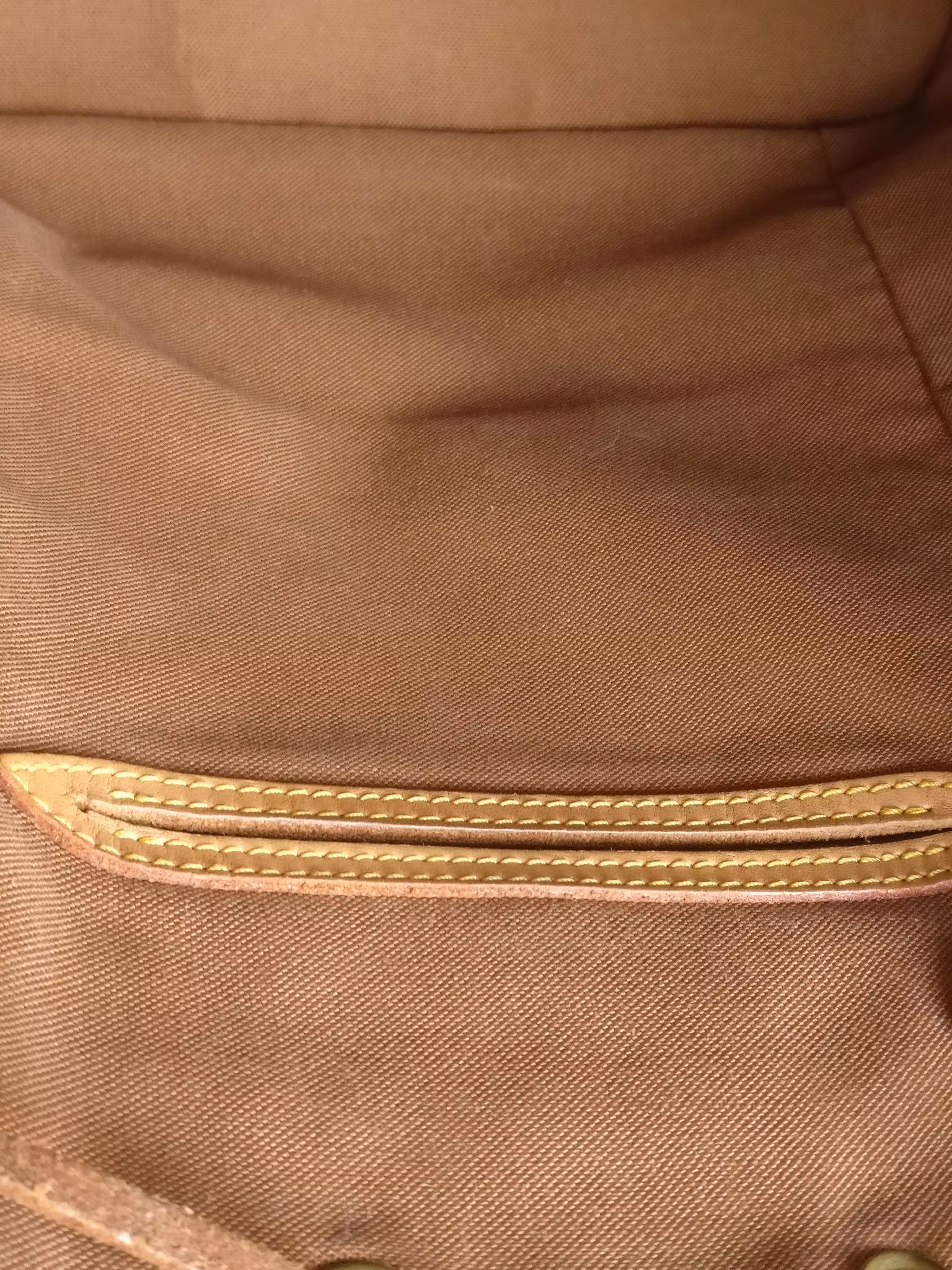 Louis Vuitton Montsouris MM