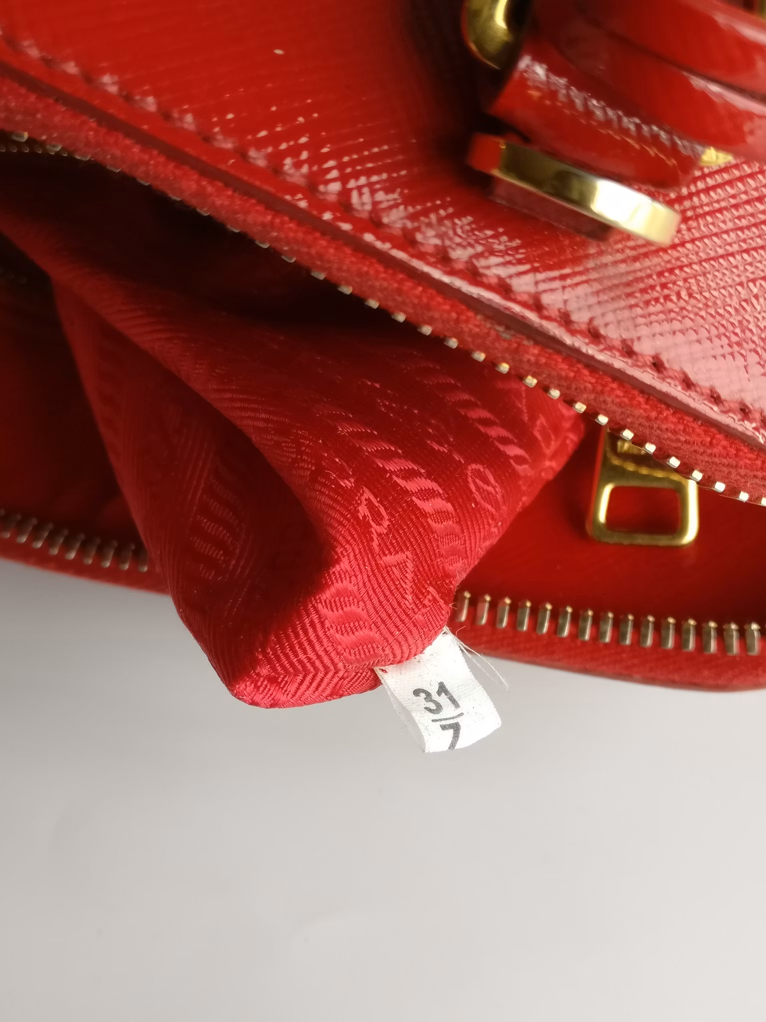 Prada Saffiano Lux Promenade Vernice Alma 25 small