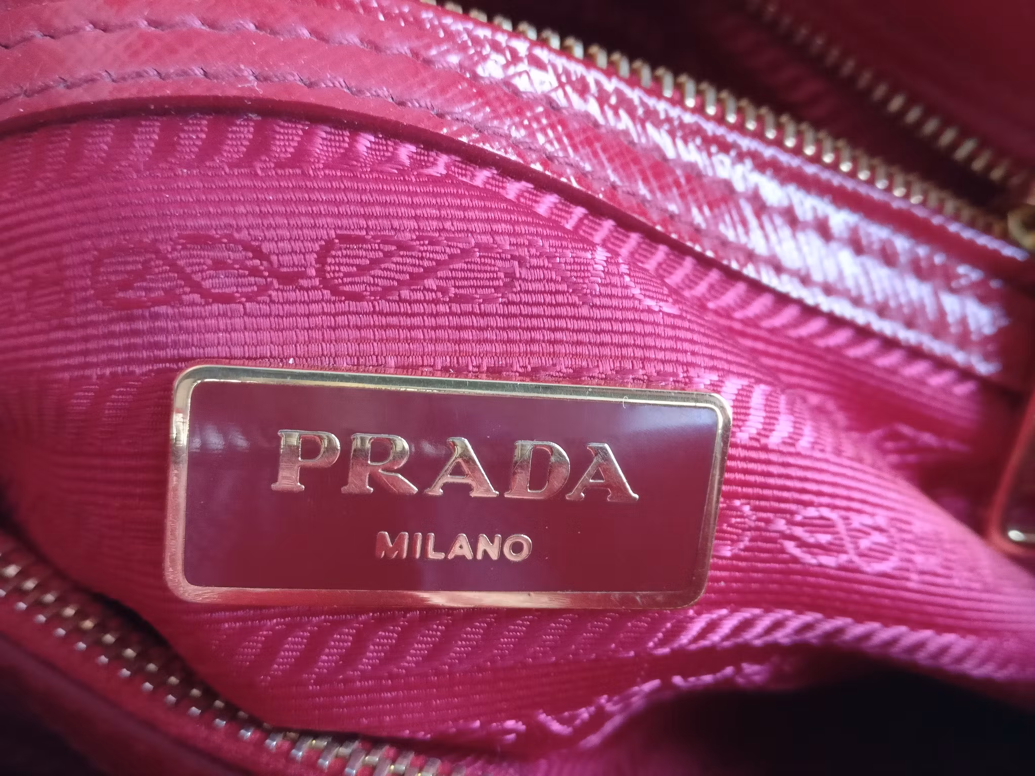 Prada Saffiano Lux Promenade Vernice Alma 25 small