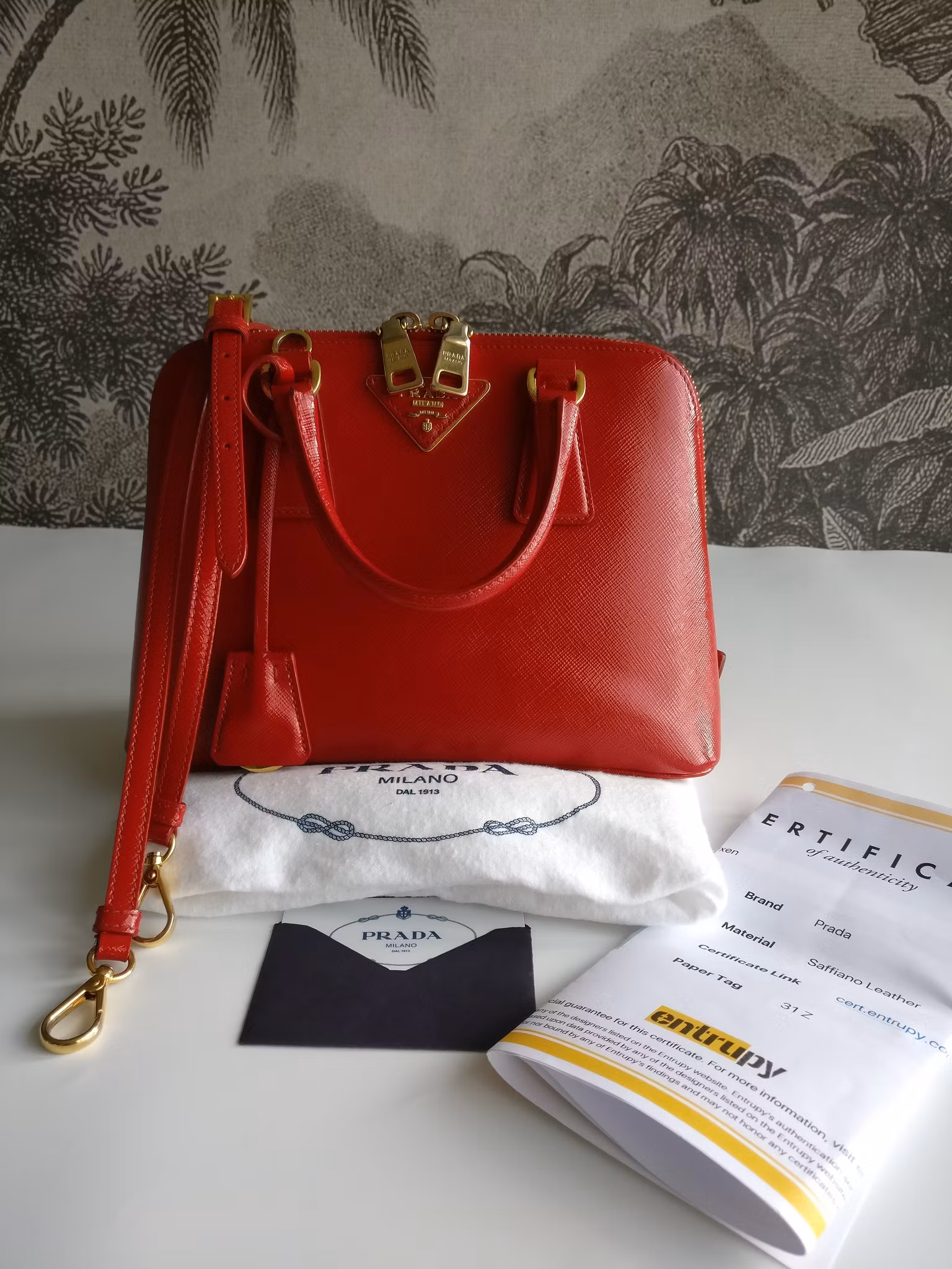 Prada Saffiano Lux Promenade Vernice Alma 25 small