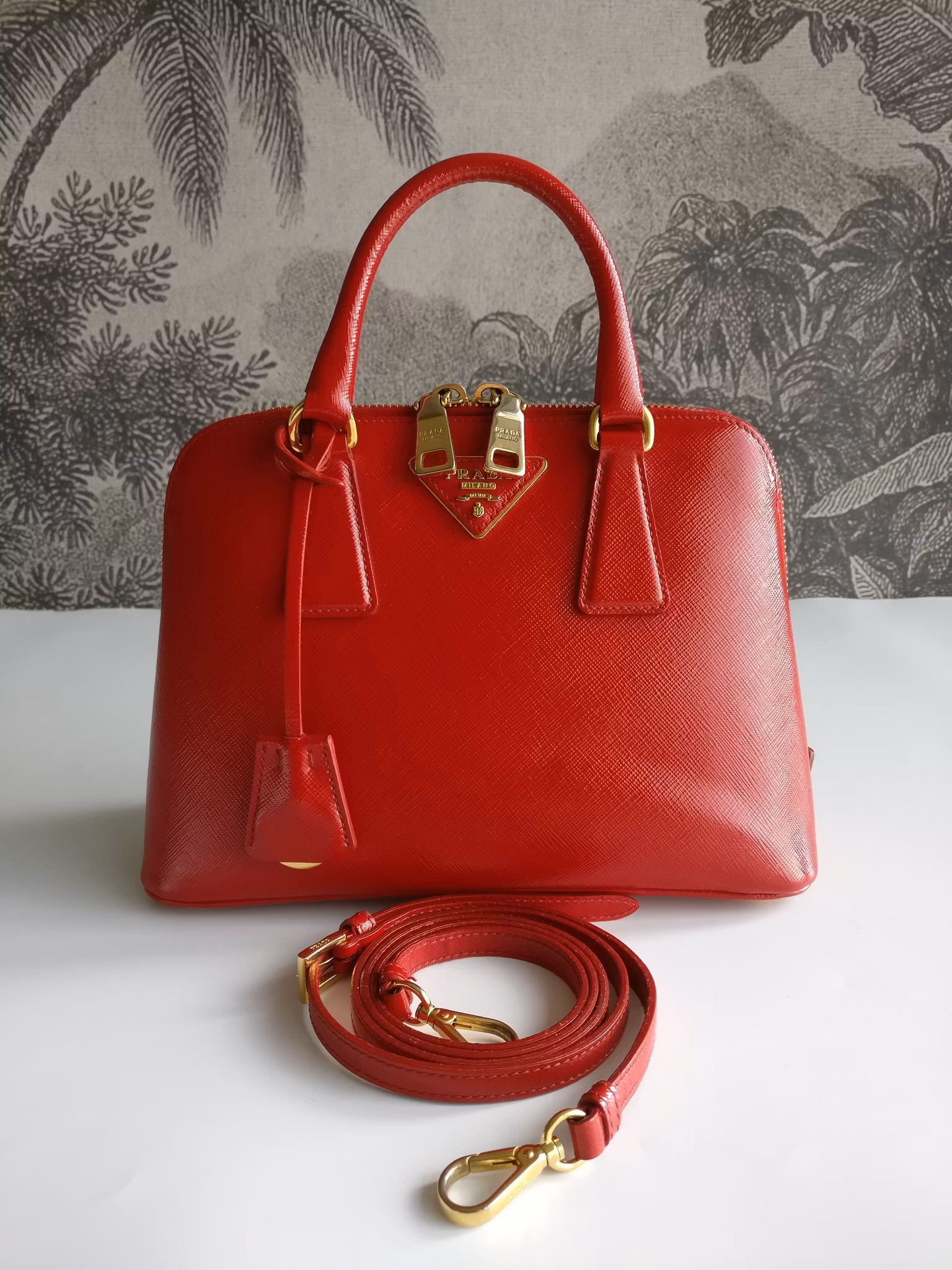 Prada Saffiano Lux Promenade Vernice Alma 25 small