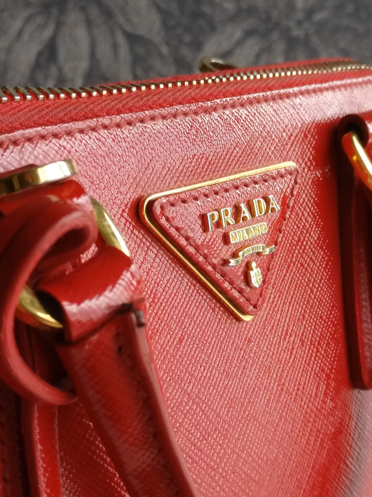 Prada Saffiano Lux Promenade Vernice Alma 25 small