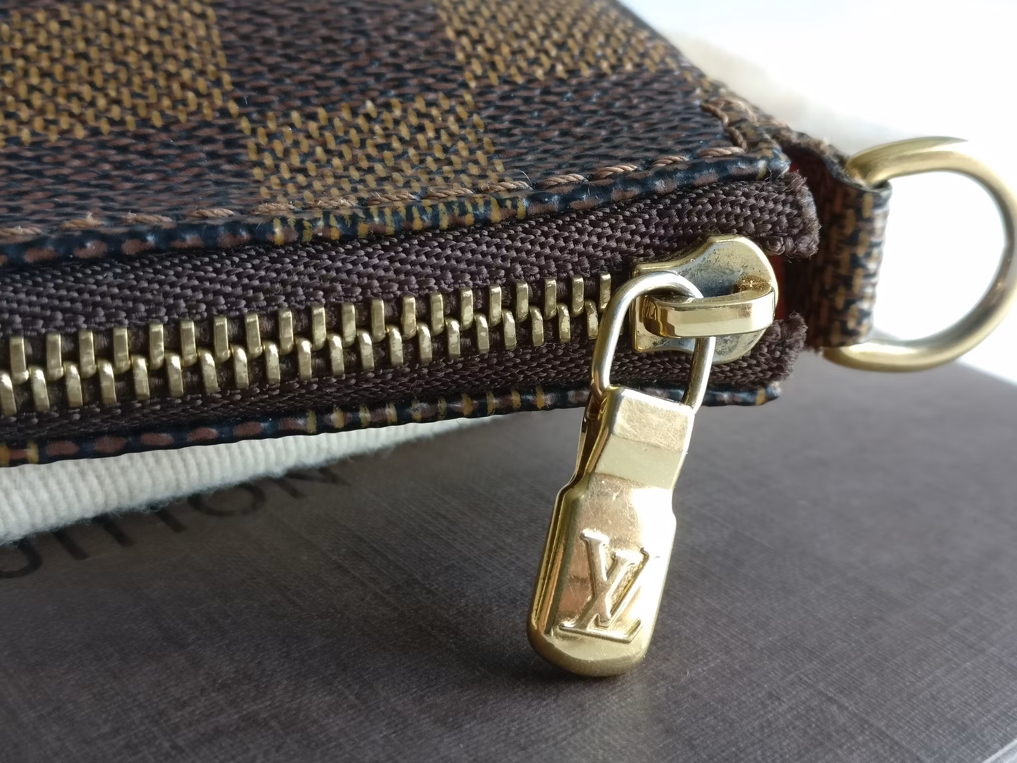 Louis Vuitton Pochette Accessoires damier ebene