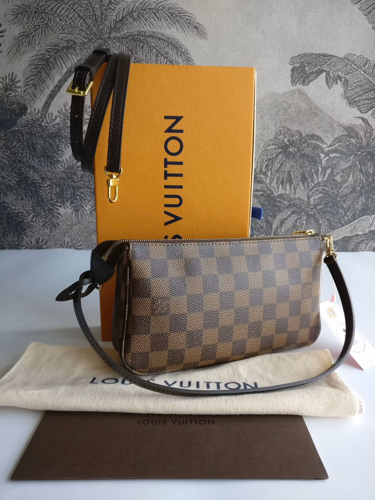 Louis Vuitton Pochette Accessoires damier ebene
