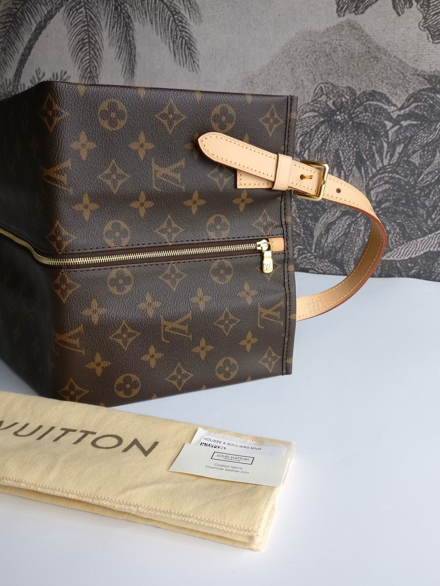 Louis Vuitton Shoe Pouch Dopp Kit
