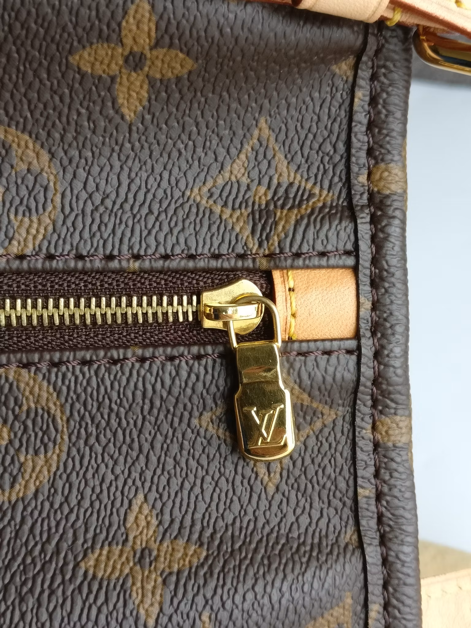 Louis Vuitton Shoe Pouch Dopp Kit