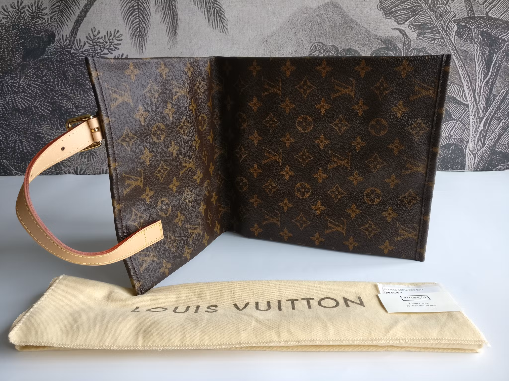 Louis Vuitton Shoe Pouch Dopp Kit