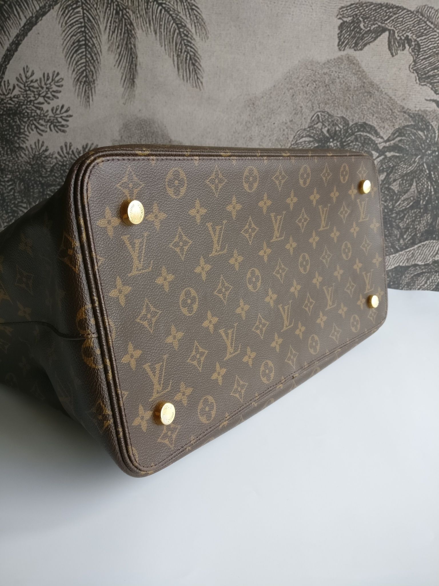 Louis Vuitton LockIt GM Reinvented