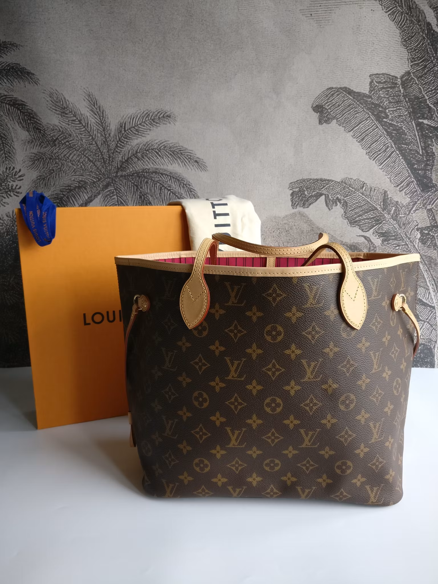 Louis Vuitton Neverfull MM