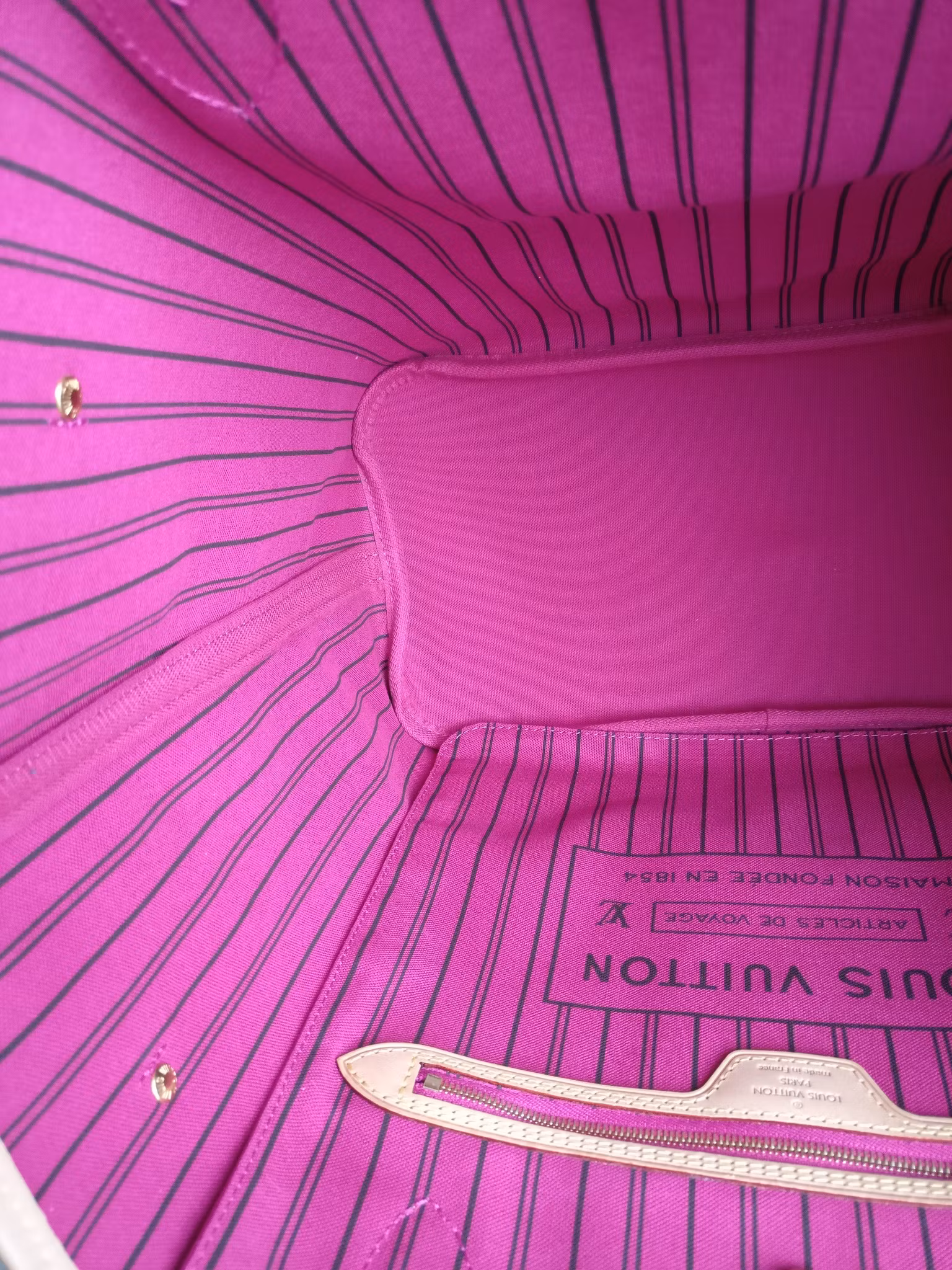 Louis Vuitton Neverfull MM