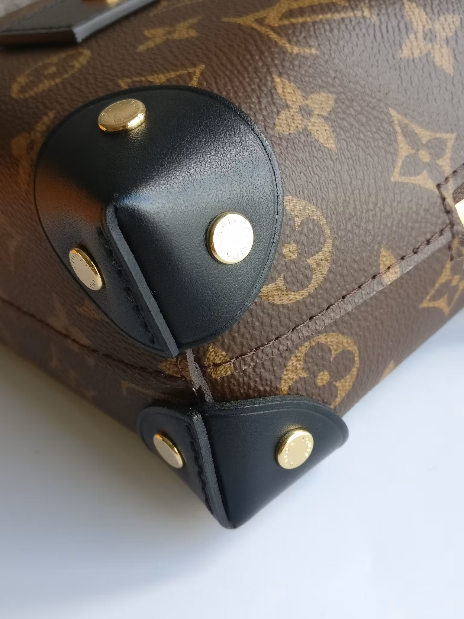Louis Vuitton Petite Malle Souple