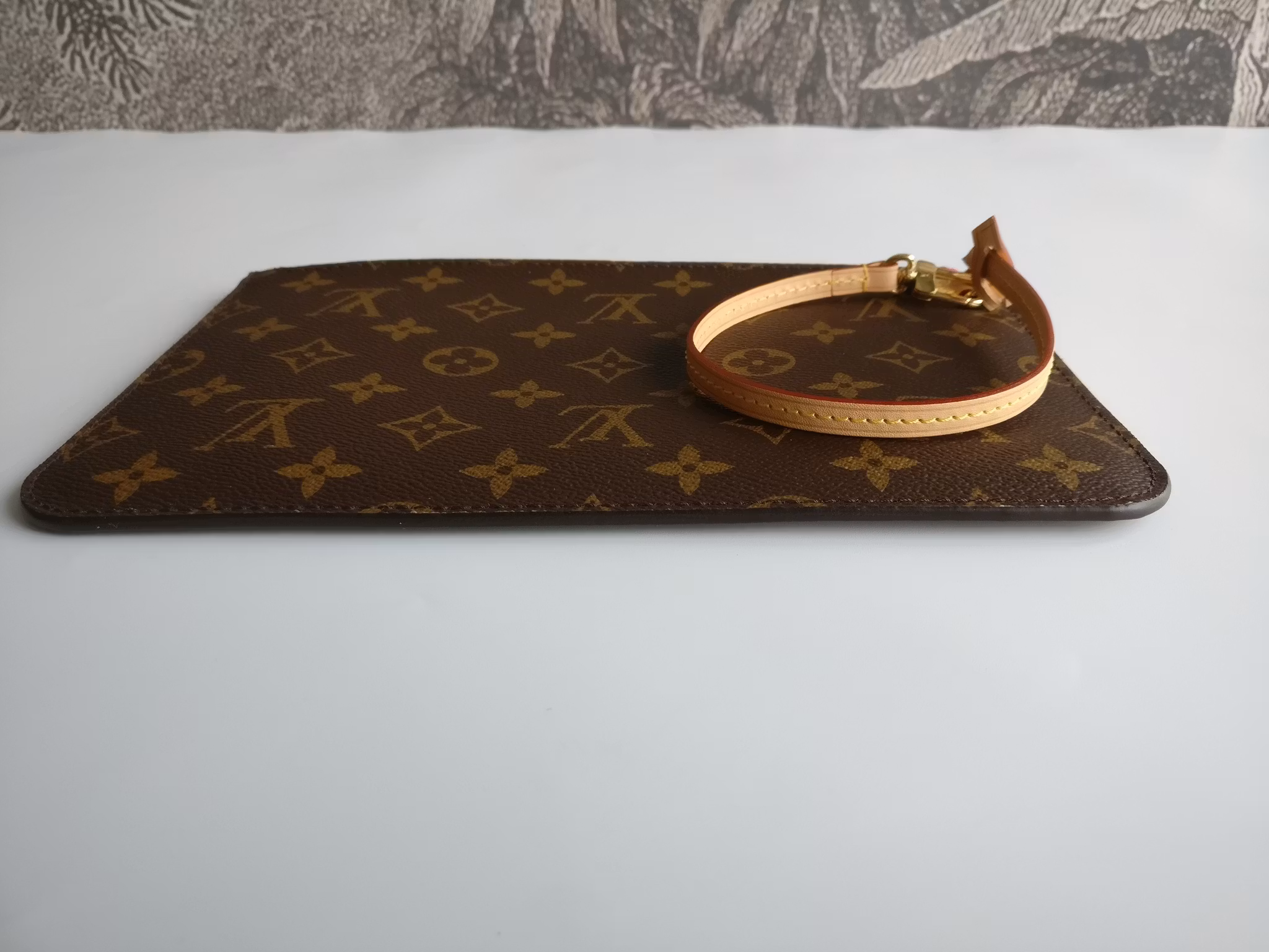 Louis Vuitton Neverfull MM pochette pivoine