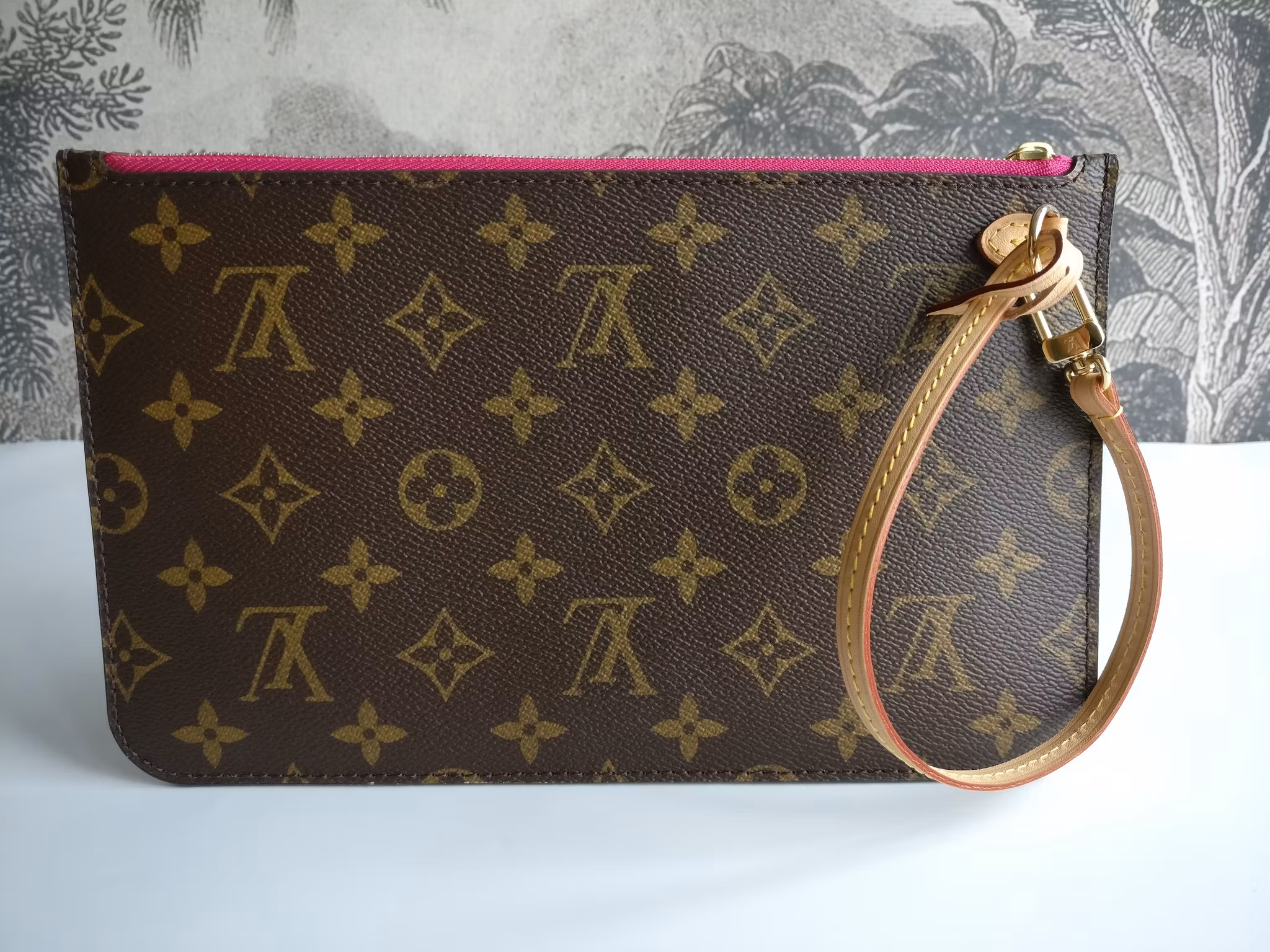 Louis Vuitton Neverfull MM pochette pivoine