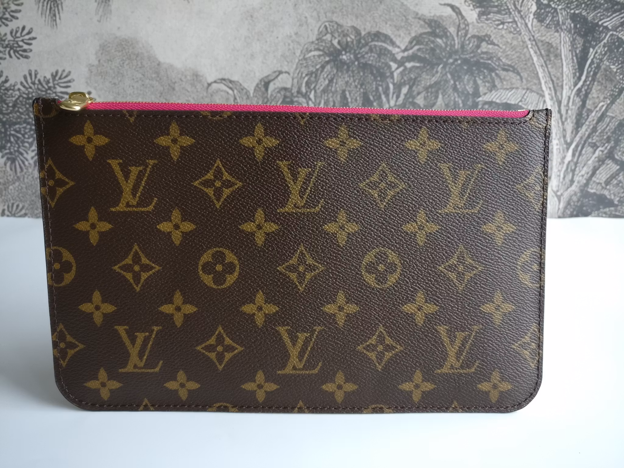 Louis Vuitton Neverfull MM pochette pivoine