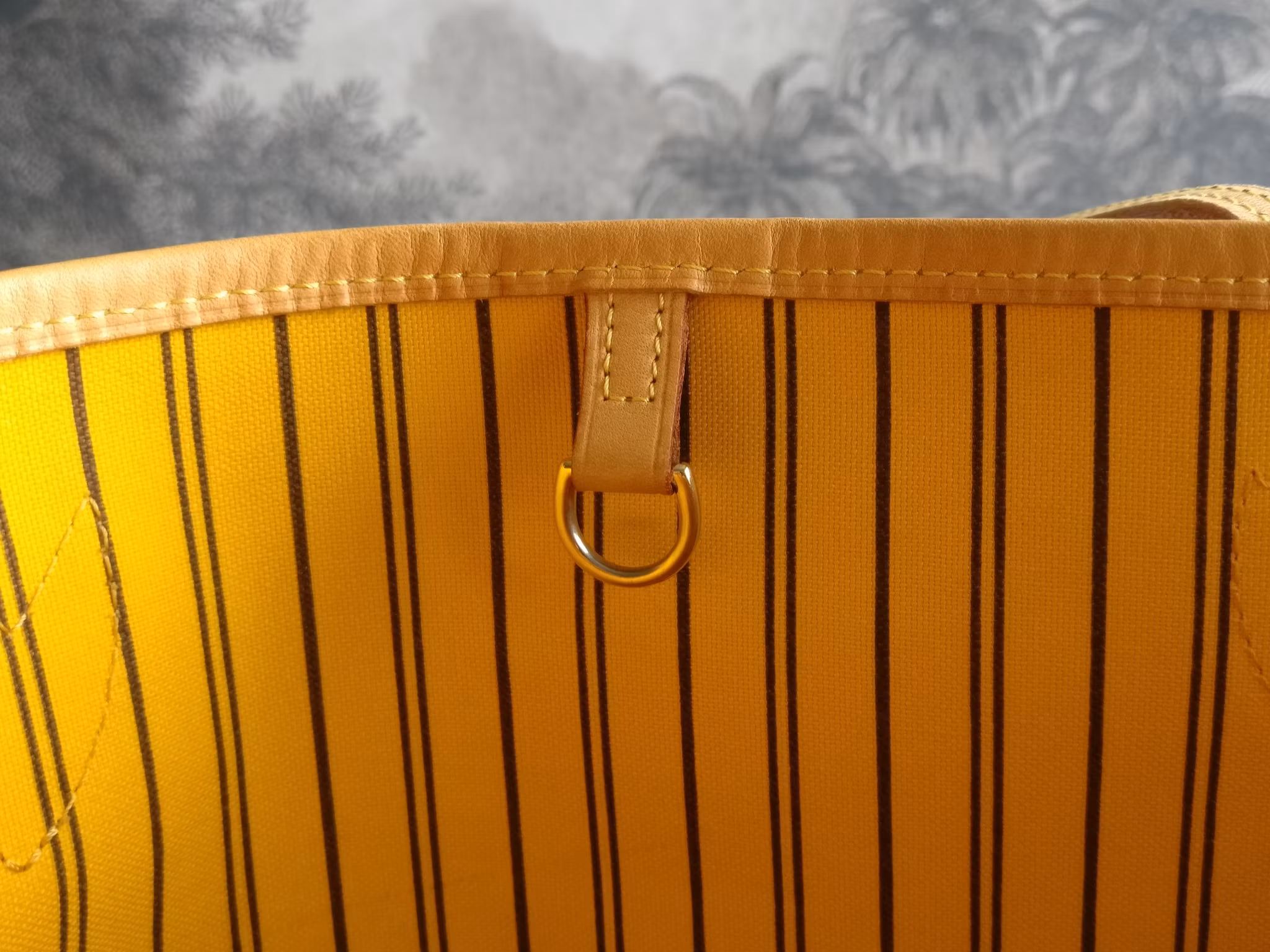 Louis Vuitton Neverfull MM mimosa limited edition