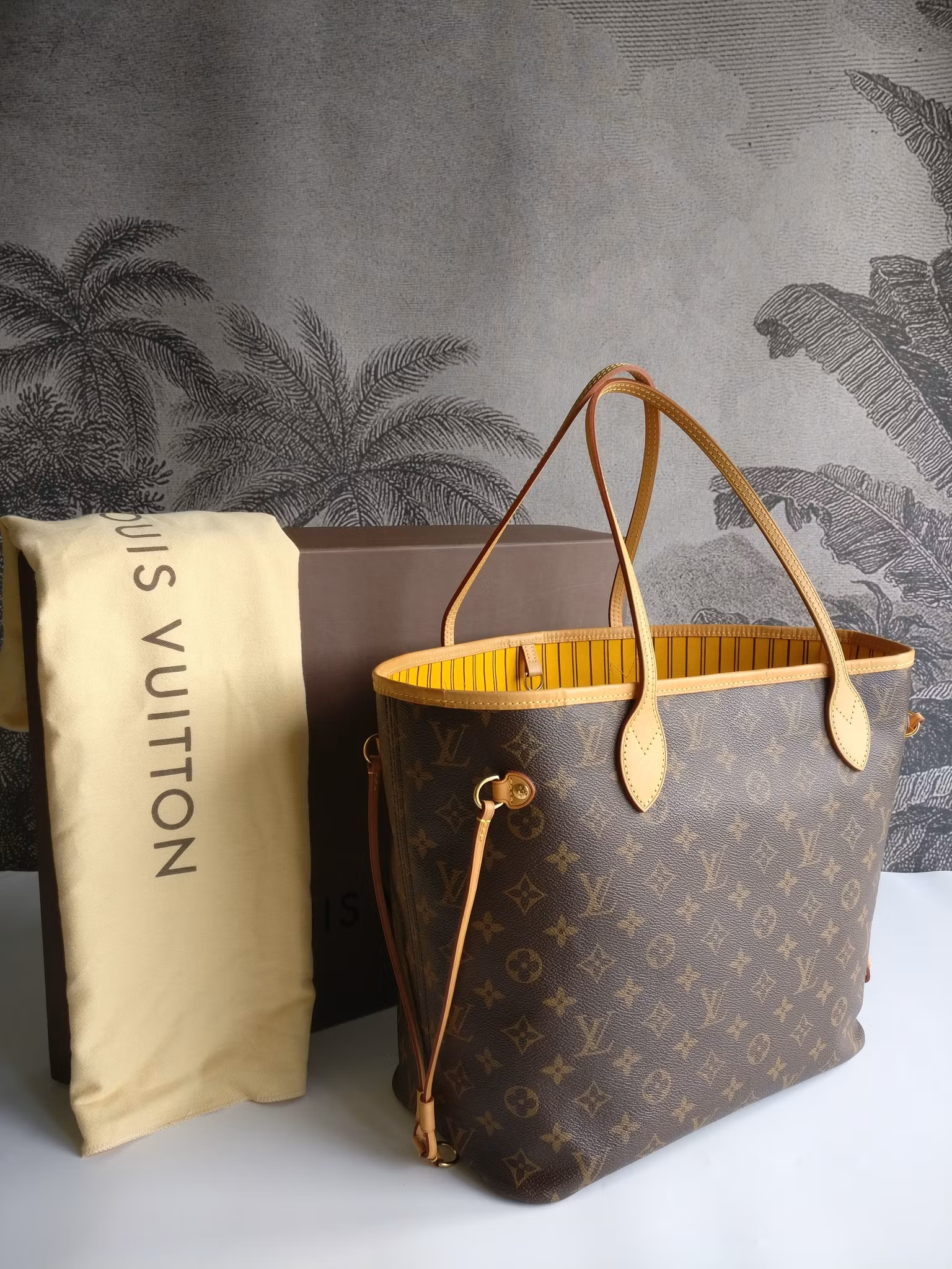 Louis Vuitton Neverfull MM mimosa limited edition