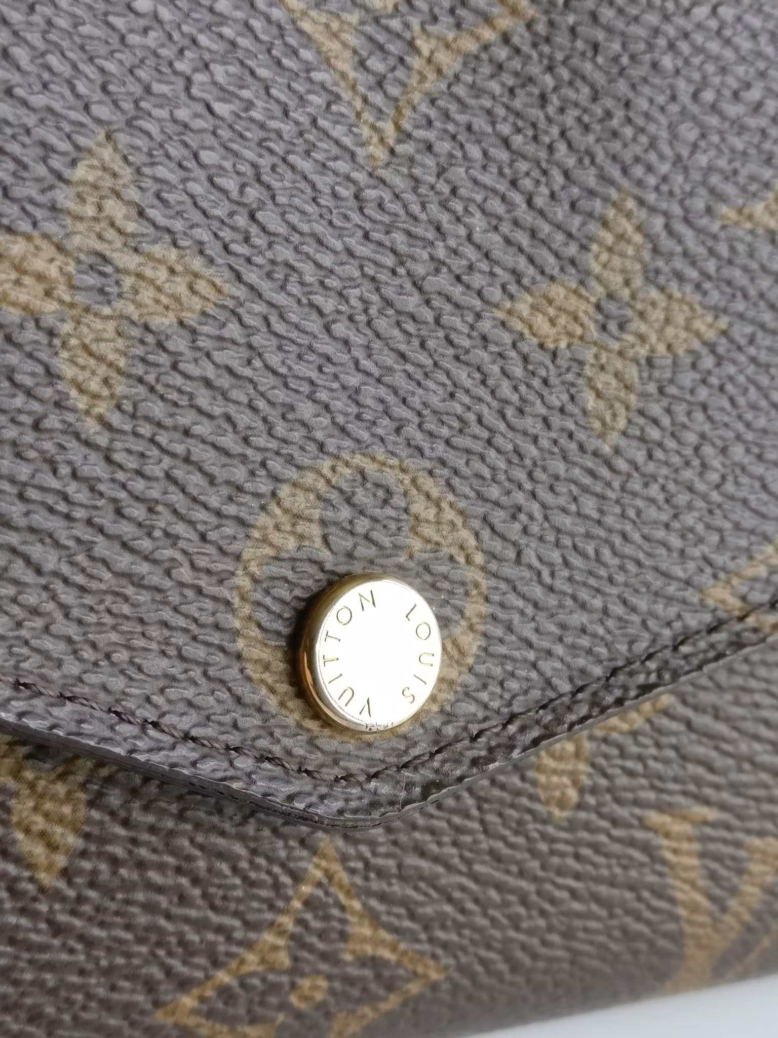 Louis Vuitton Sarah Wallet
