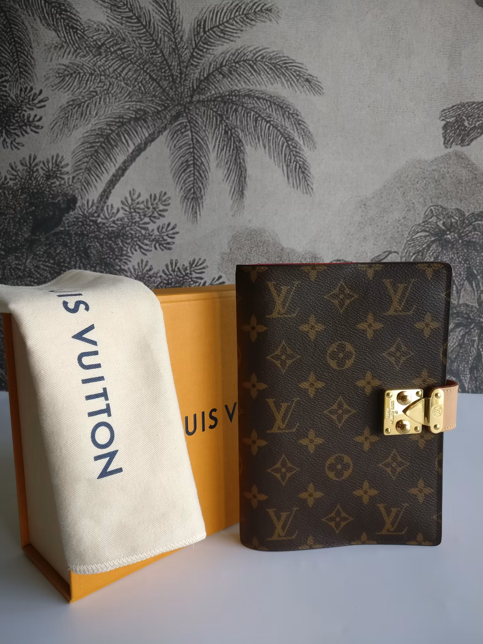 Louis Vuitton Paul MM Notebook cover