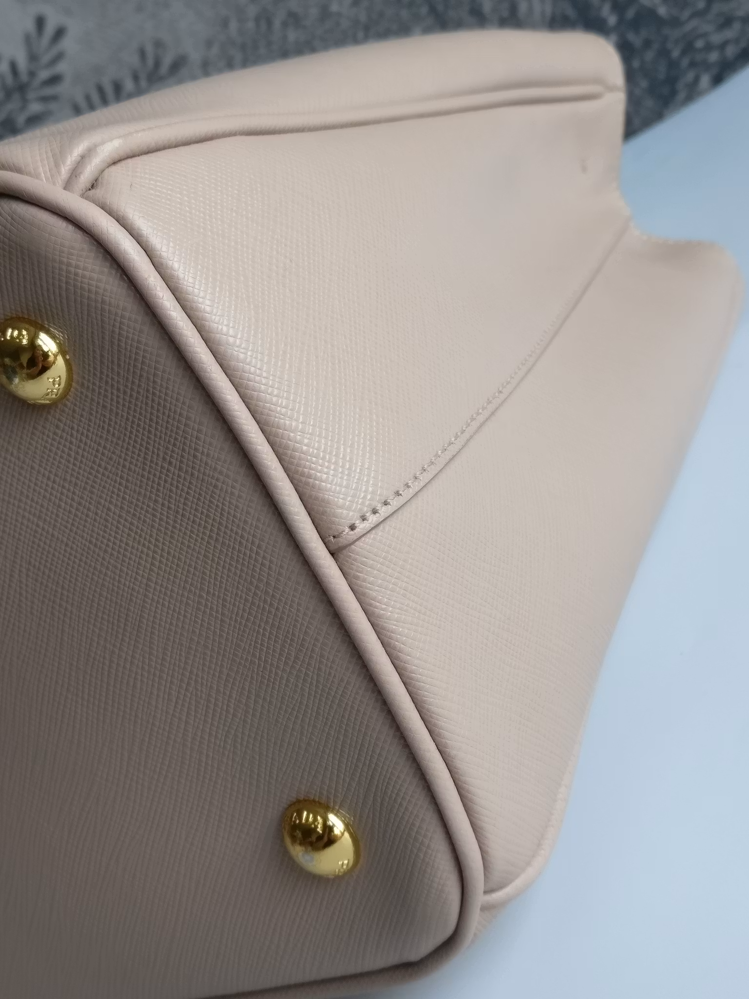 Prada L Saffiano Lux Cammeo
