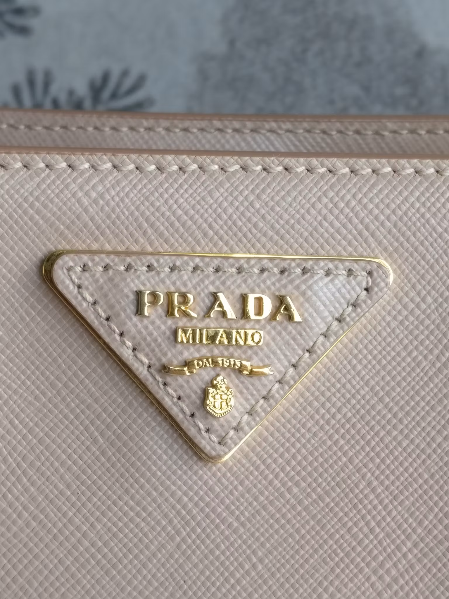 Prada L Saffiano Lux Cammeo