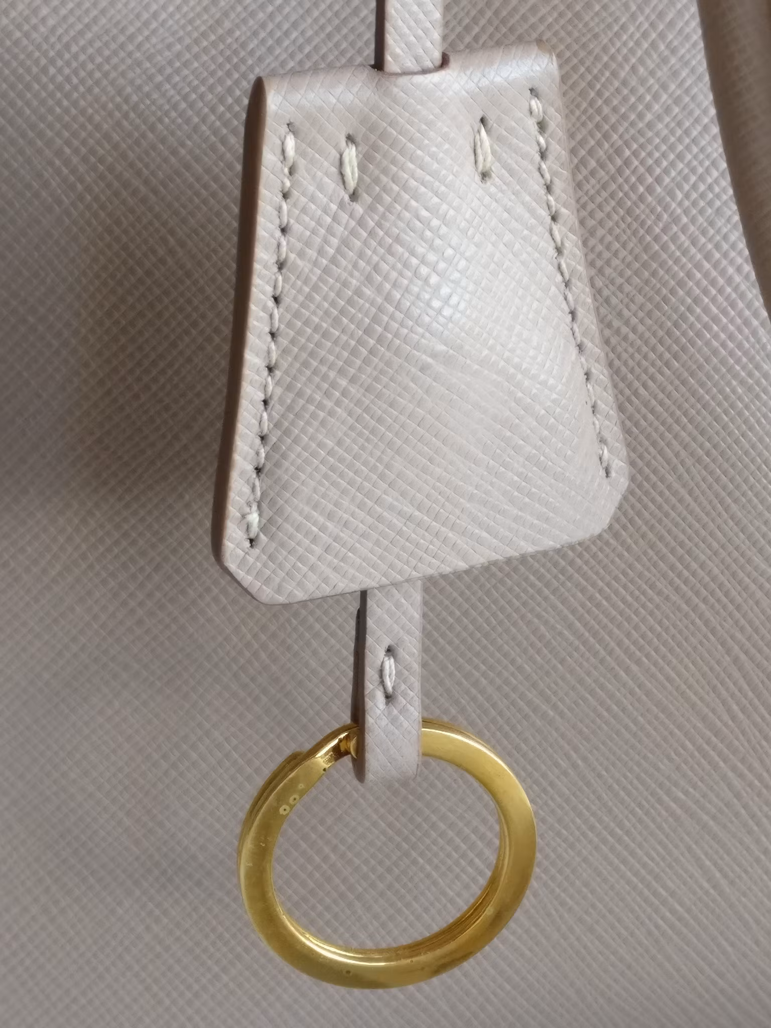 Prada L Saffiano Lux Cammeo