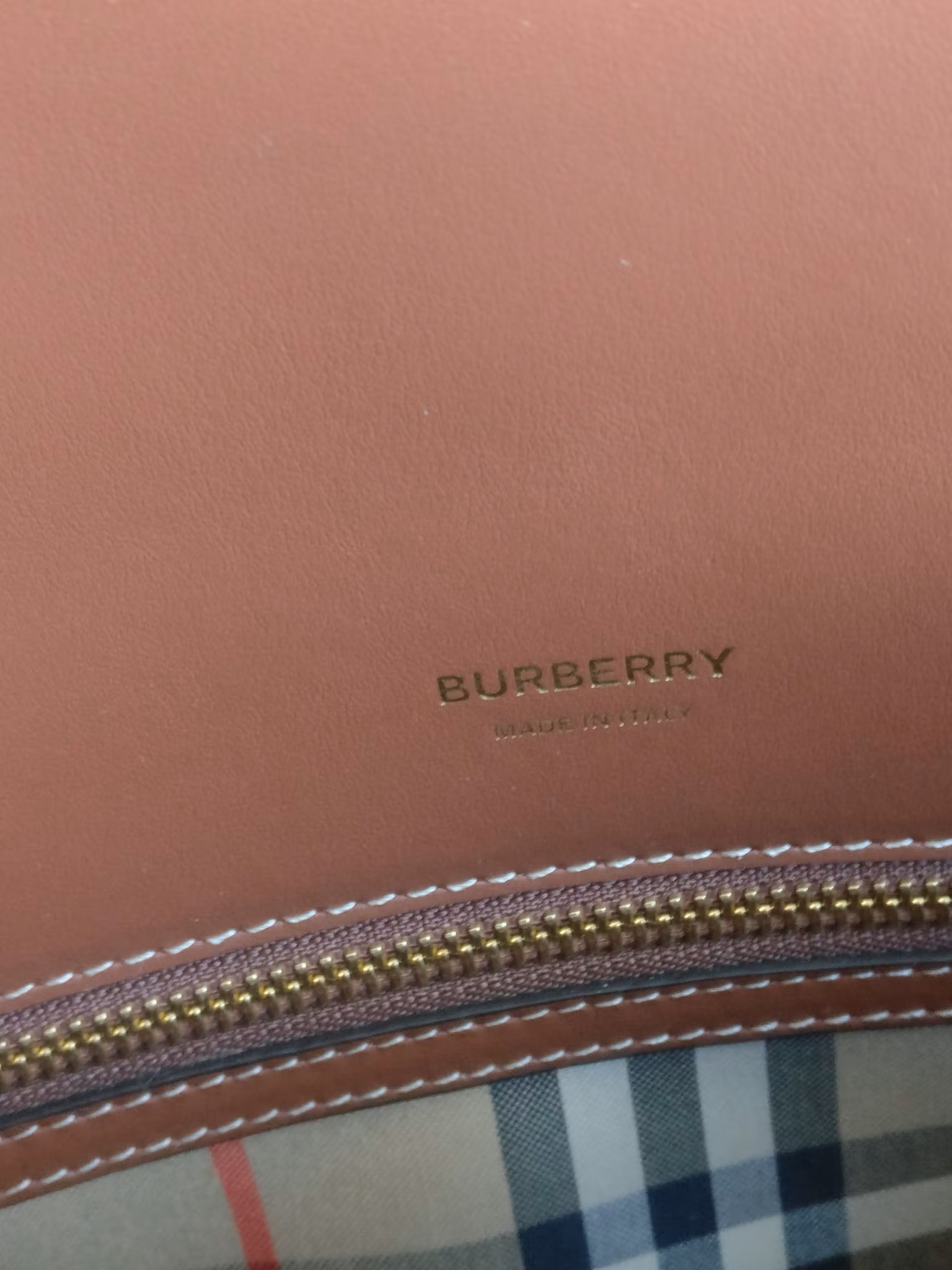 Burberry Medium Vintage Check Title tote