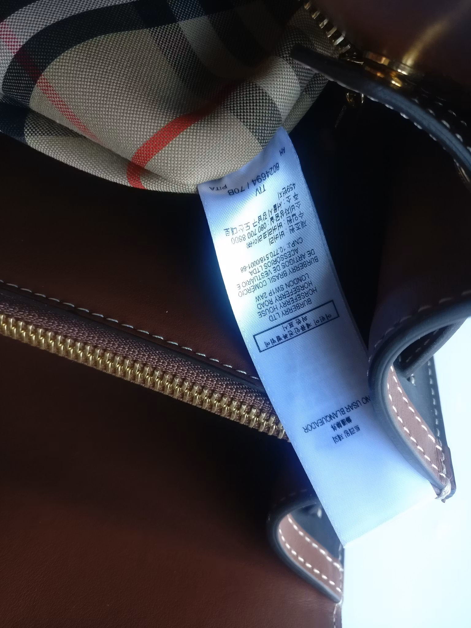 Burberry Medium Vintage Check Title tote
